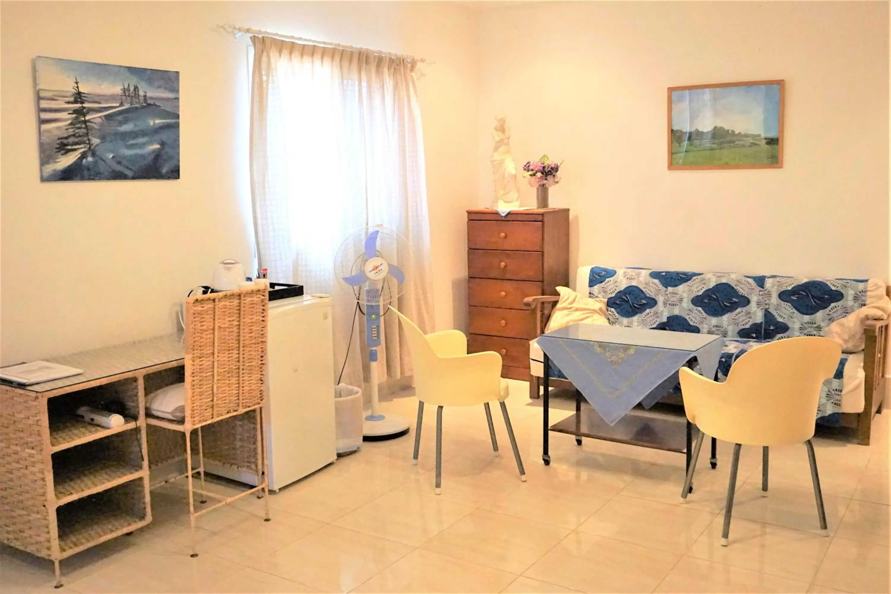 Seating area in B & B Villa Calliandra