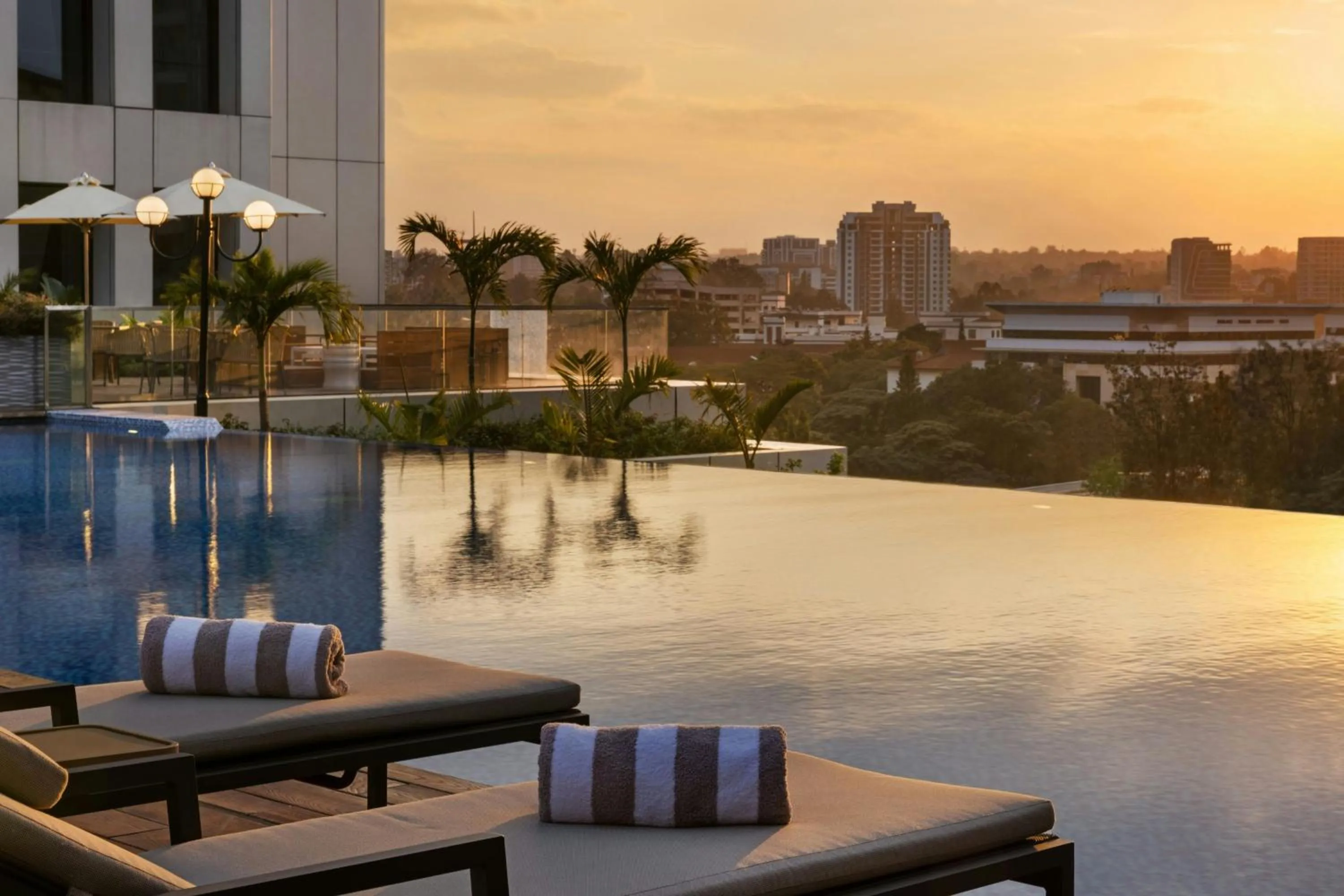 Swimming pool in JW Marriott Hotel Nairobi