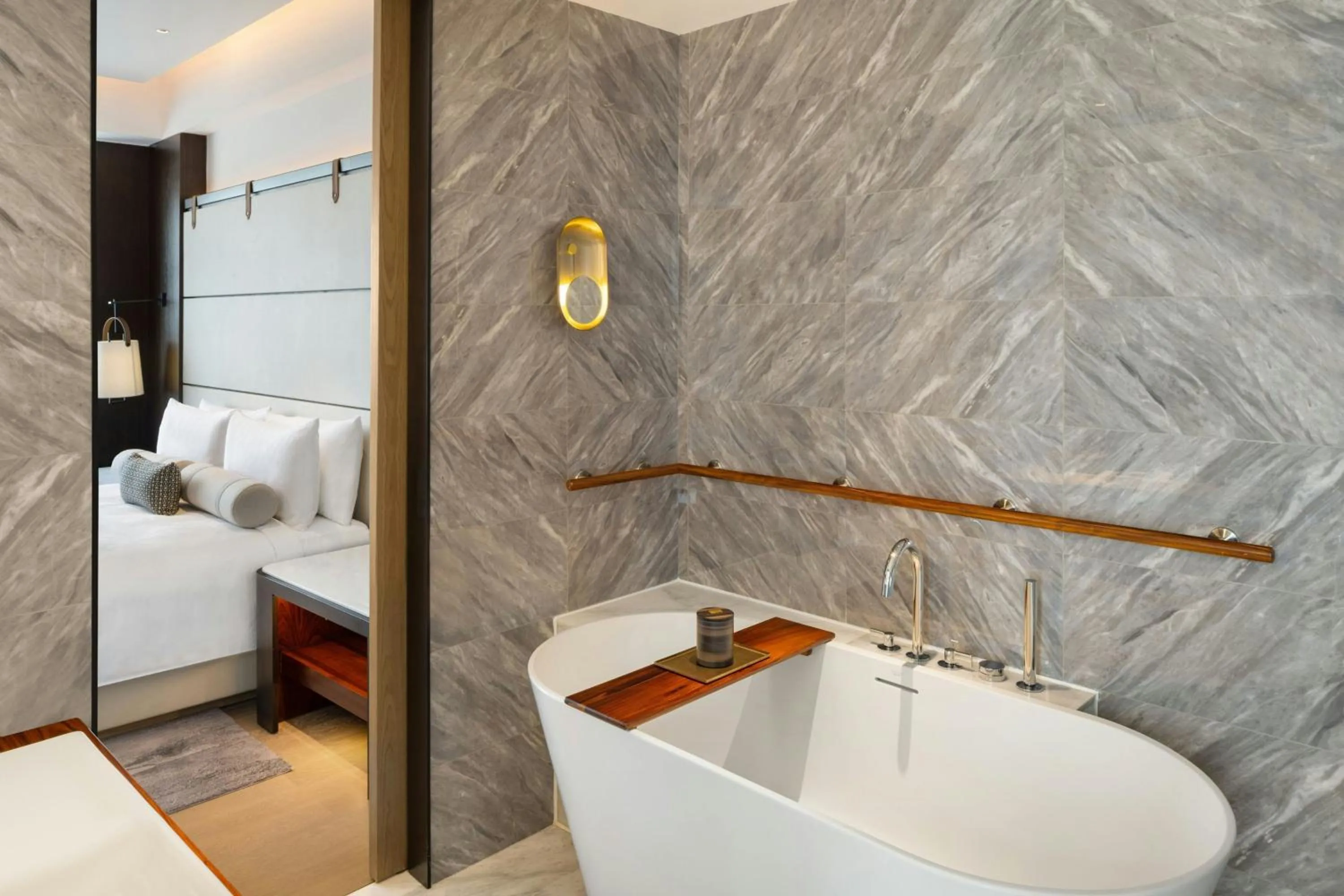 Bathroom, Bed in JW Marriott Hotel Nairobi