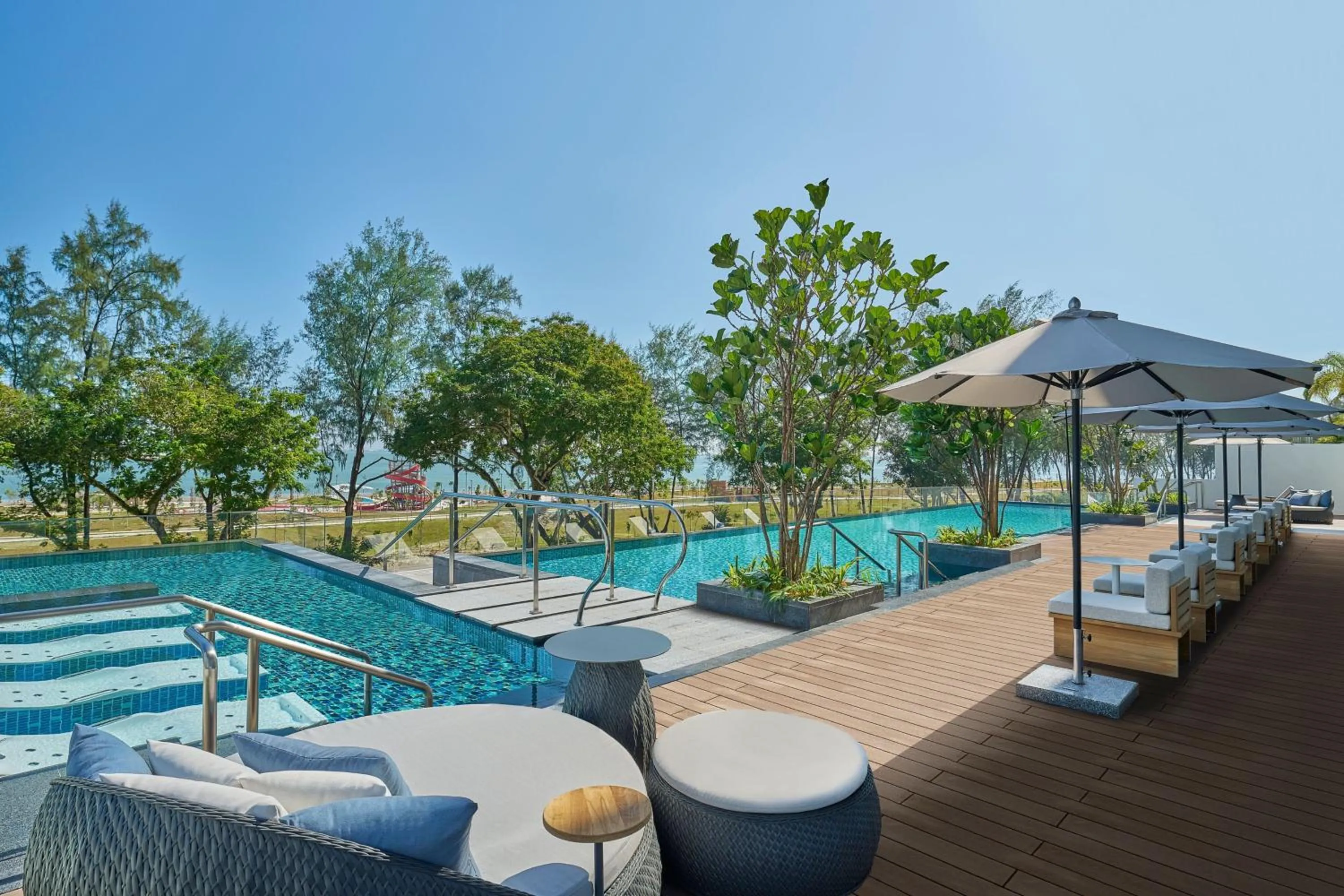 Swimming pool in Marriott Executive Apartments Penang