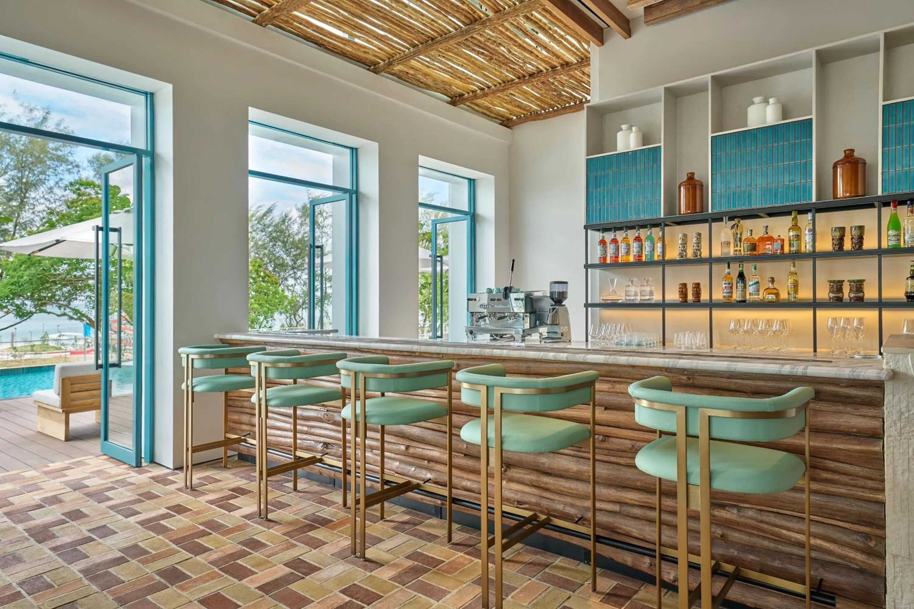 Restaurant/places to eat in Marriott Executive Apartments Penang