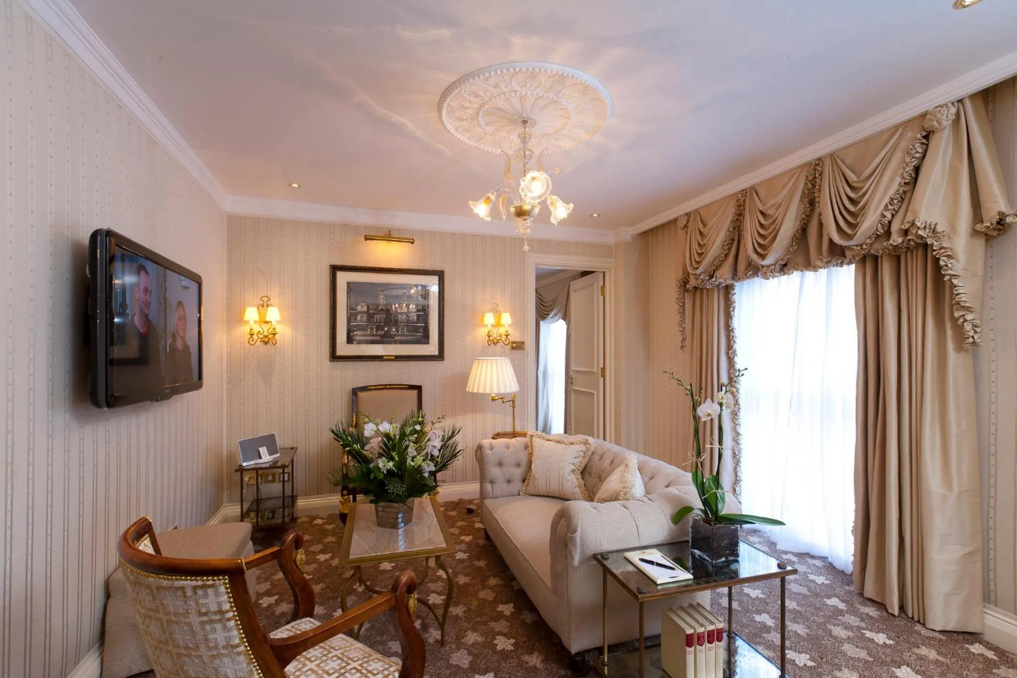 Bedroom in The Chesterfield Mayfair