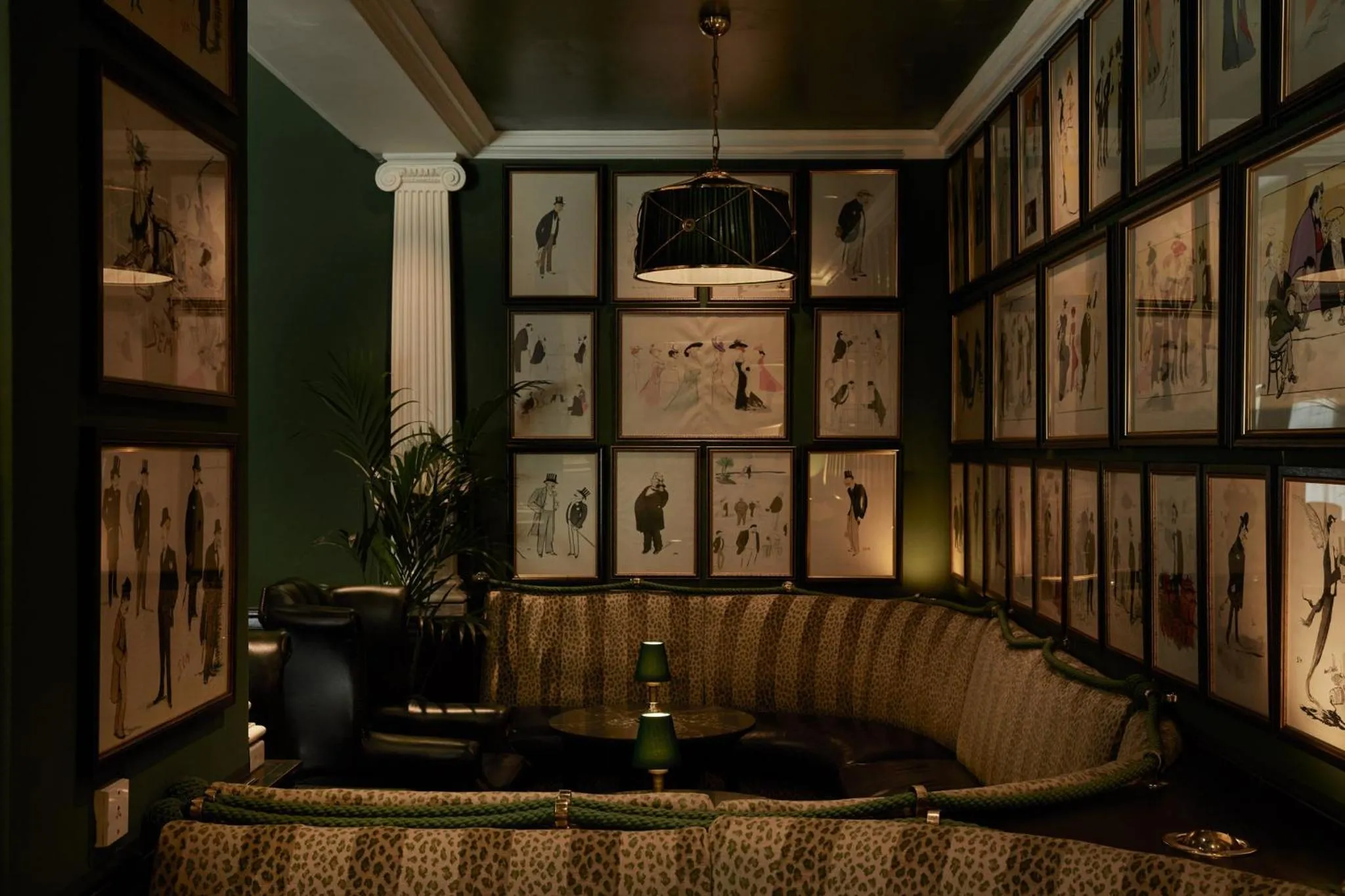 Lounge or bar in The Chesterfield Mayfair