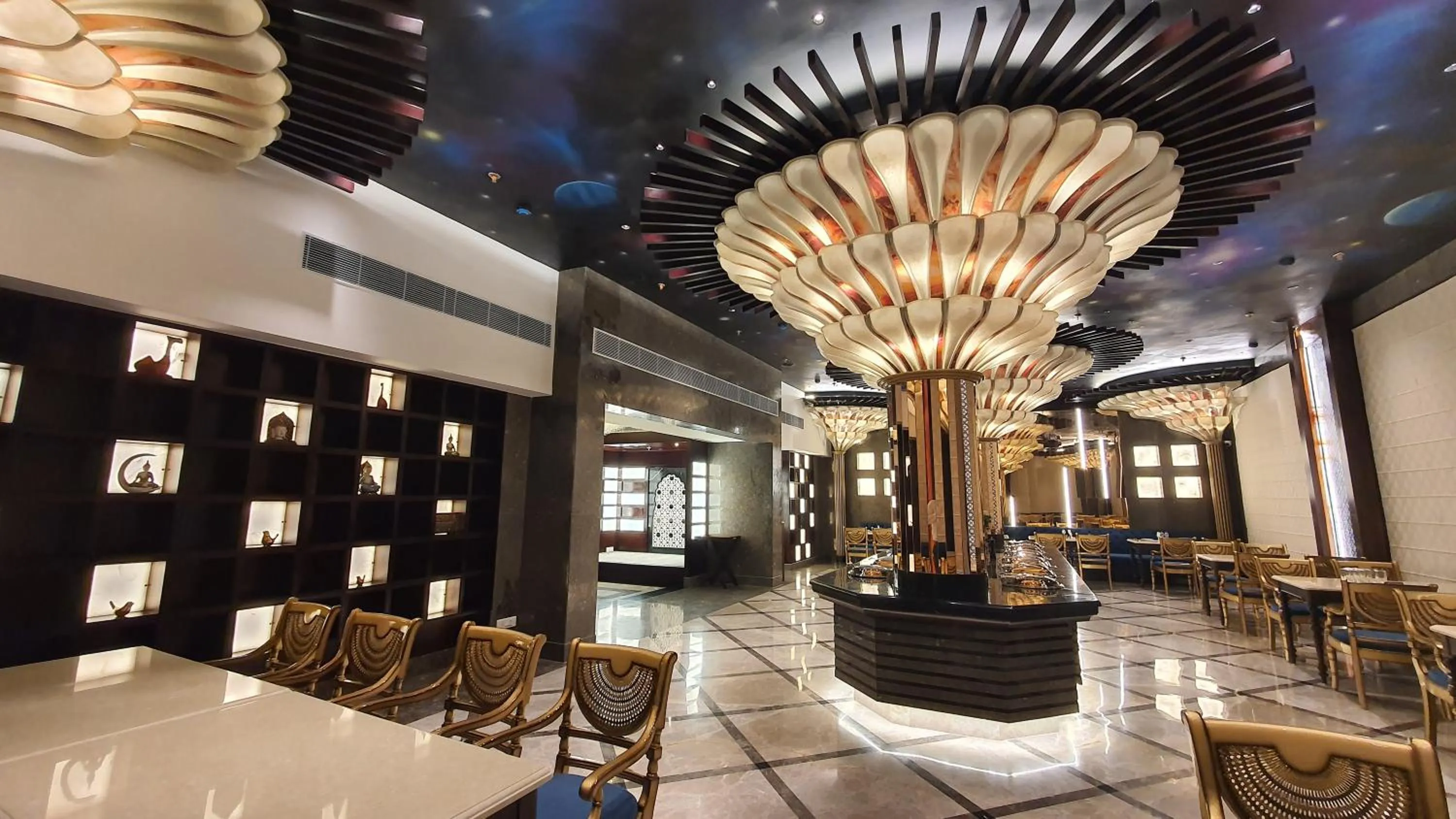 Restaurant/places to eat in Hotel Sepal