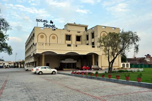 Facade/entrance in Hotel Sepal