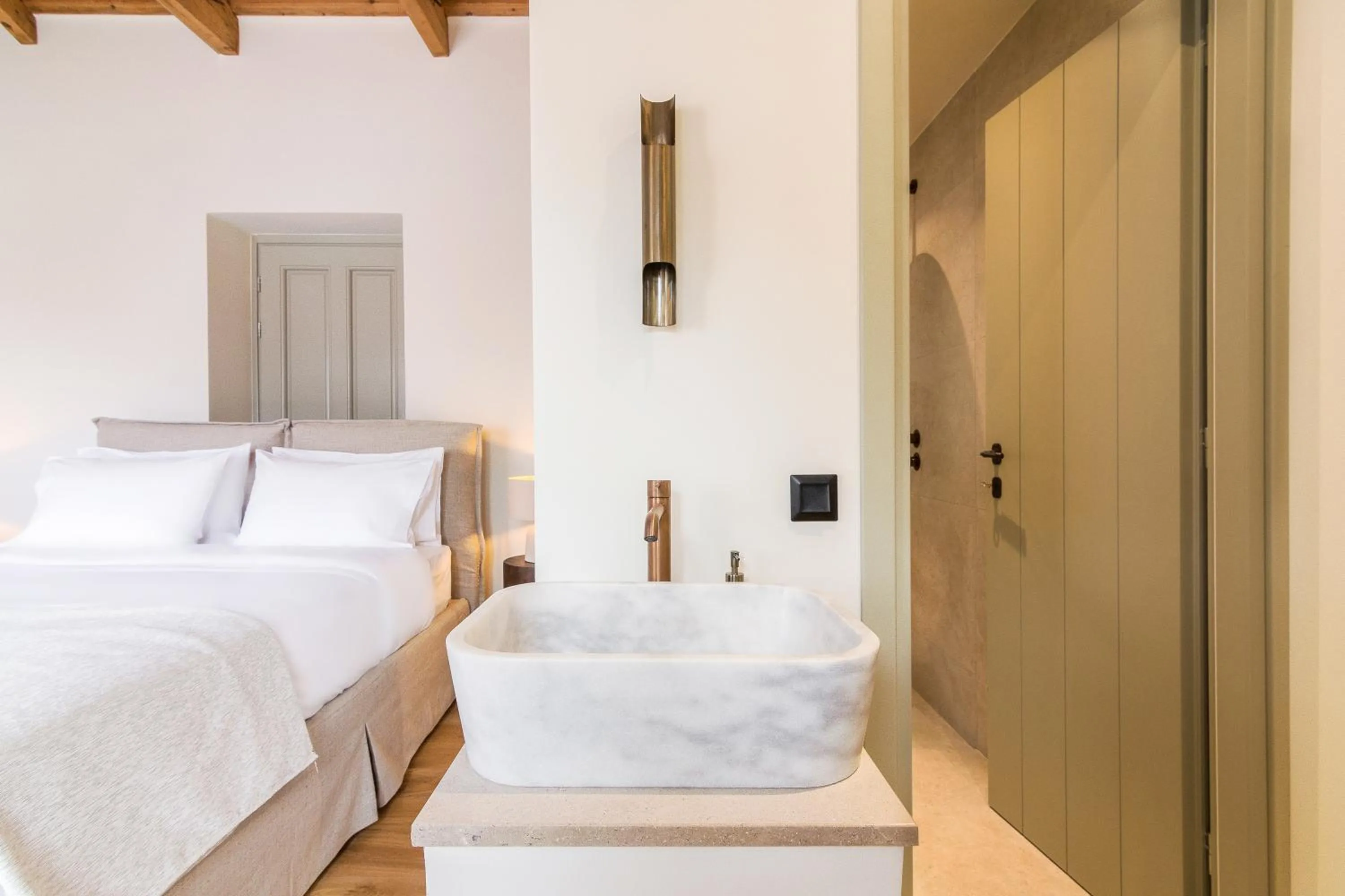 Bedroom, Bed in Maison Muse