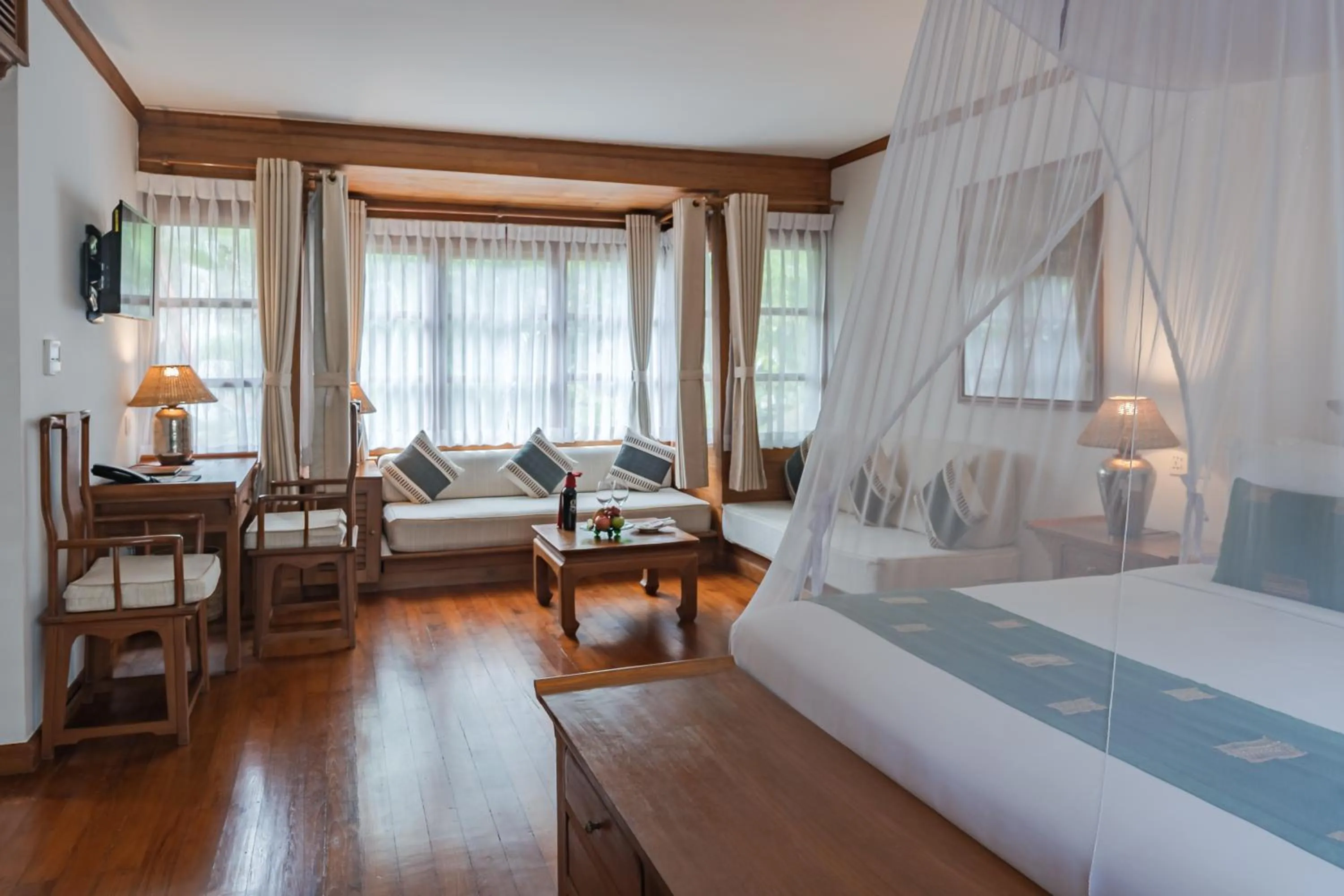 Bedroom, Bed in Governor's Residence