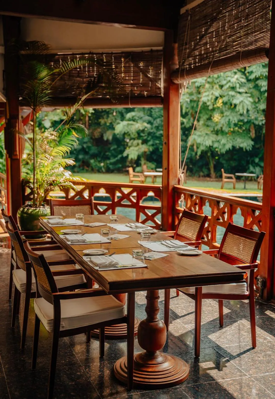 Restaurant/places to eat in Governor's Residence