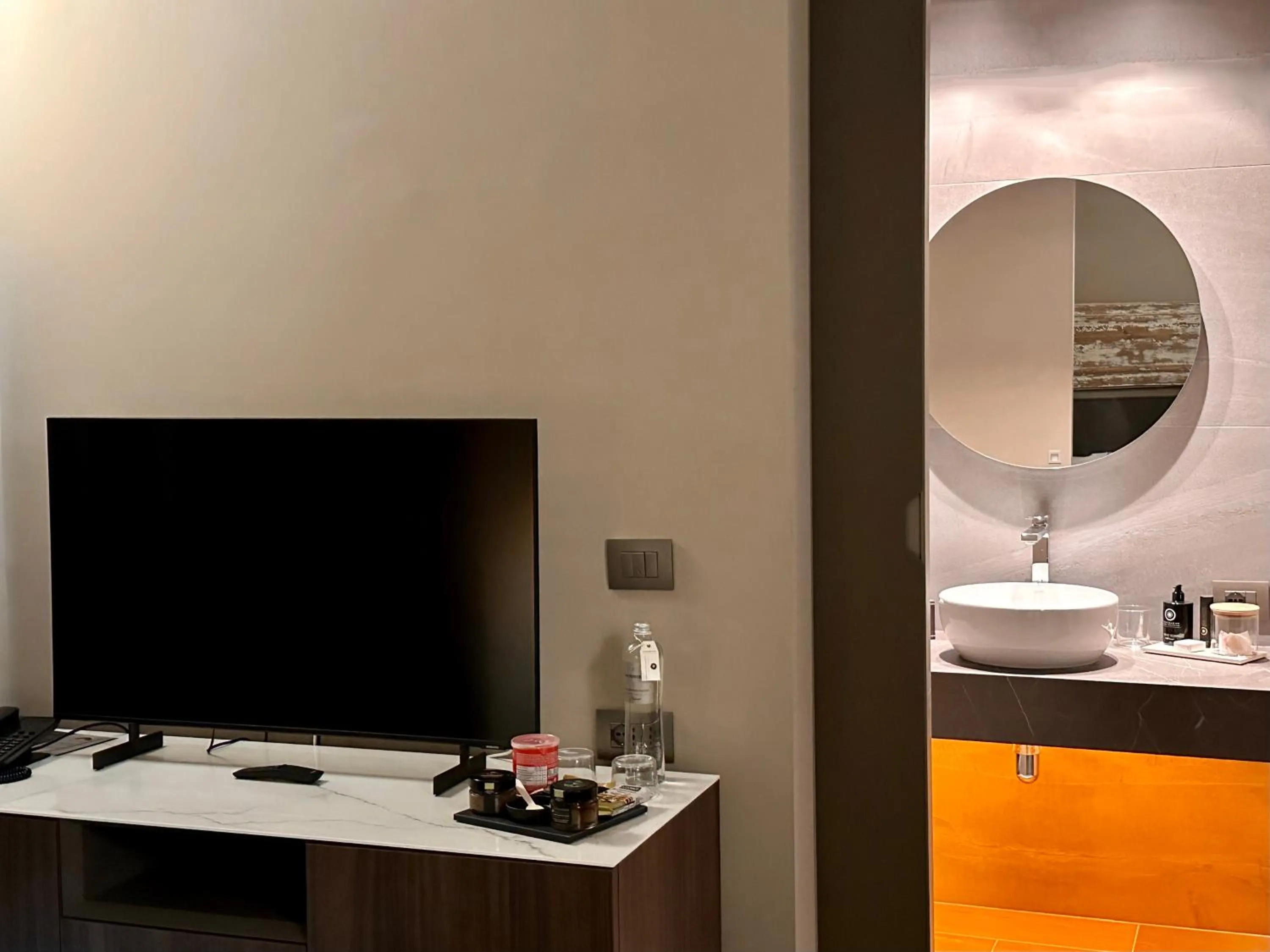 TV and multimedia in Palazzo Liberty Unique Hotel by Geocharme