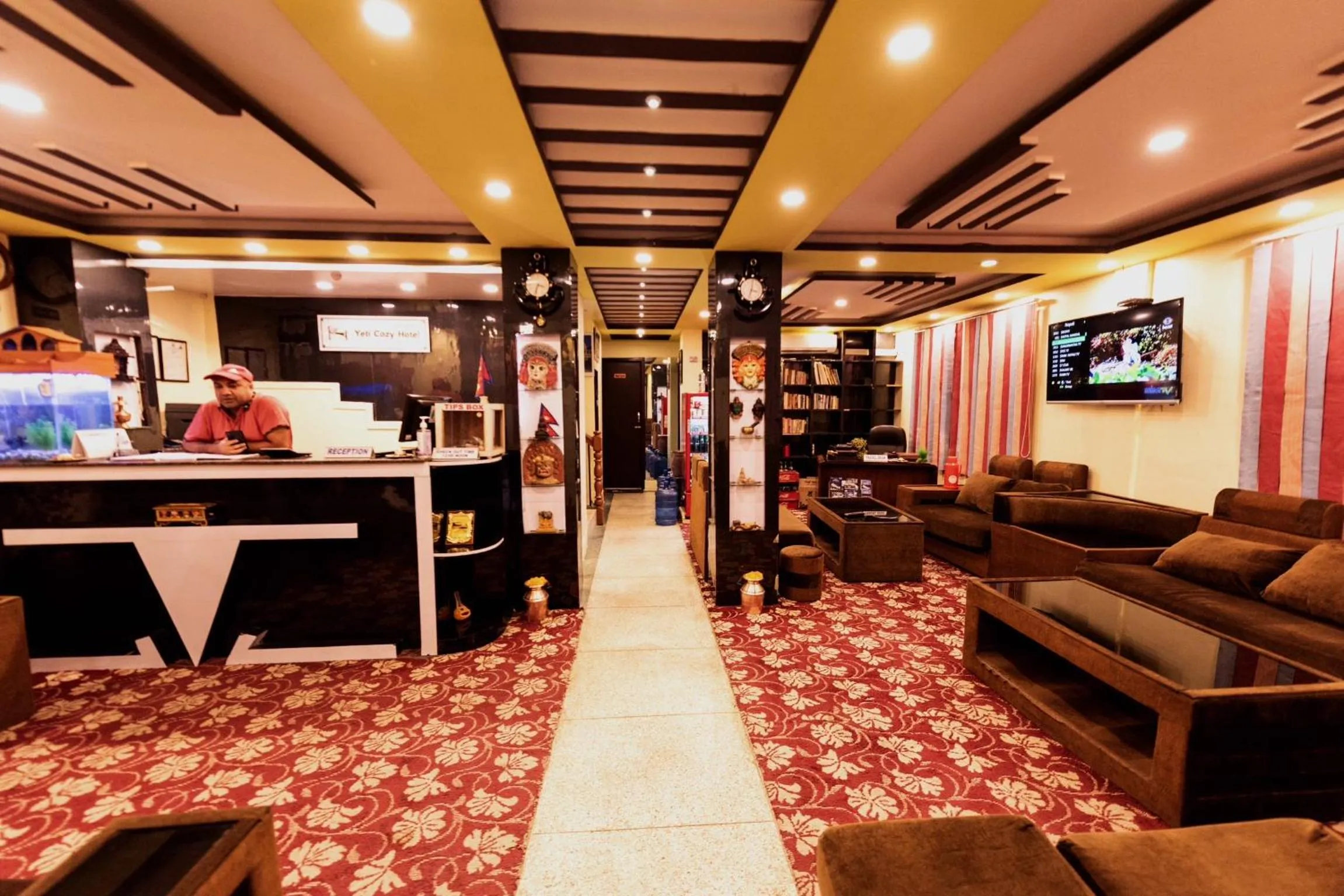 Property building in Yeti Cozy Hotel