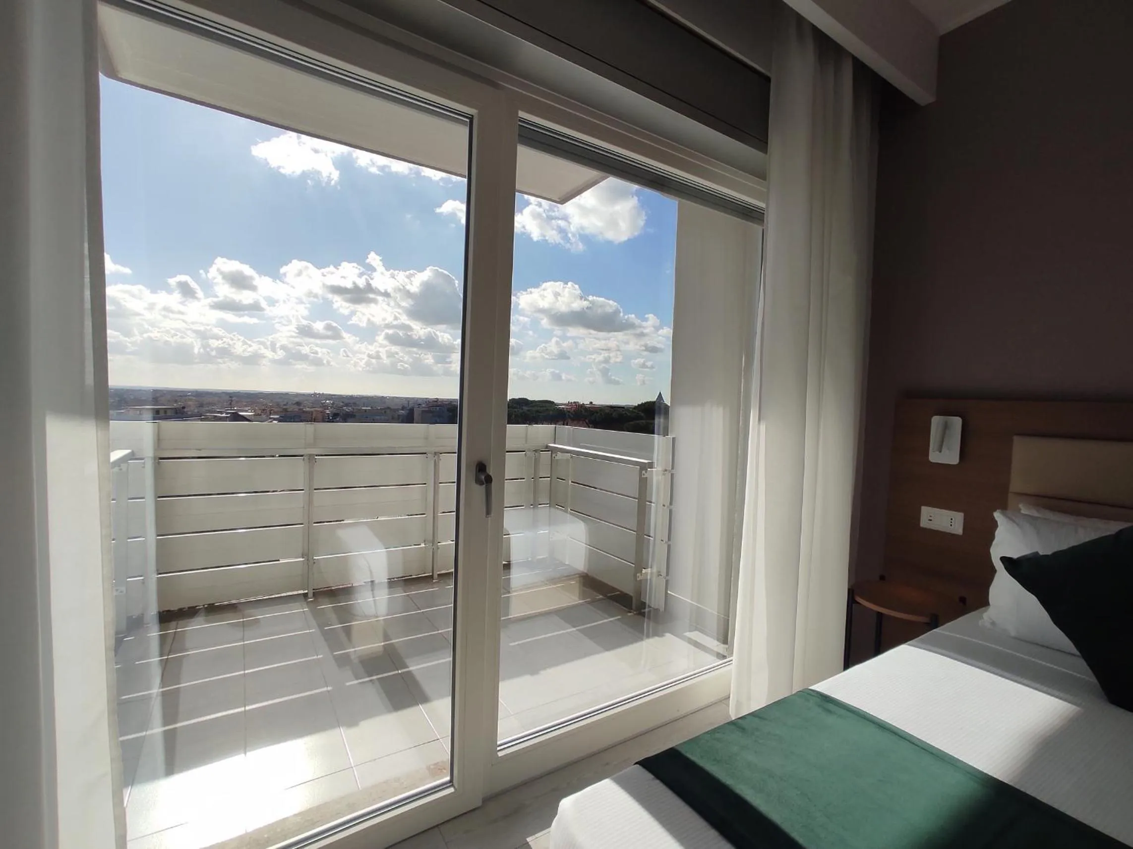 Bed in Massimi City Garden