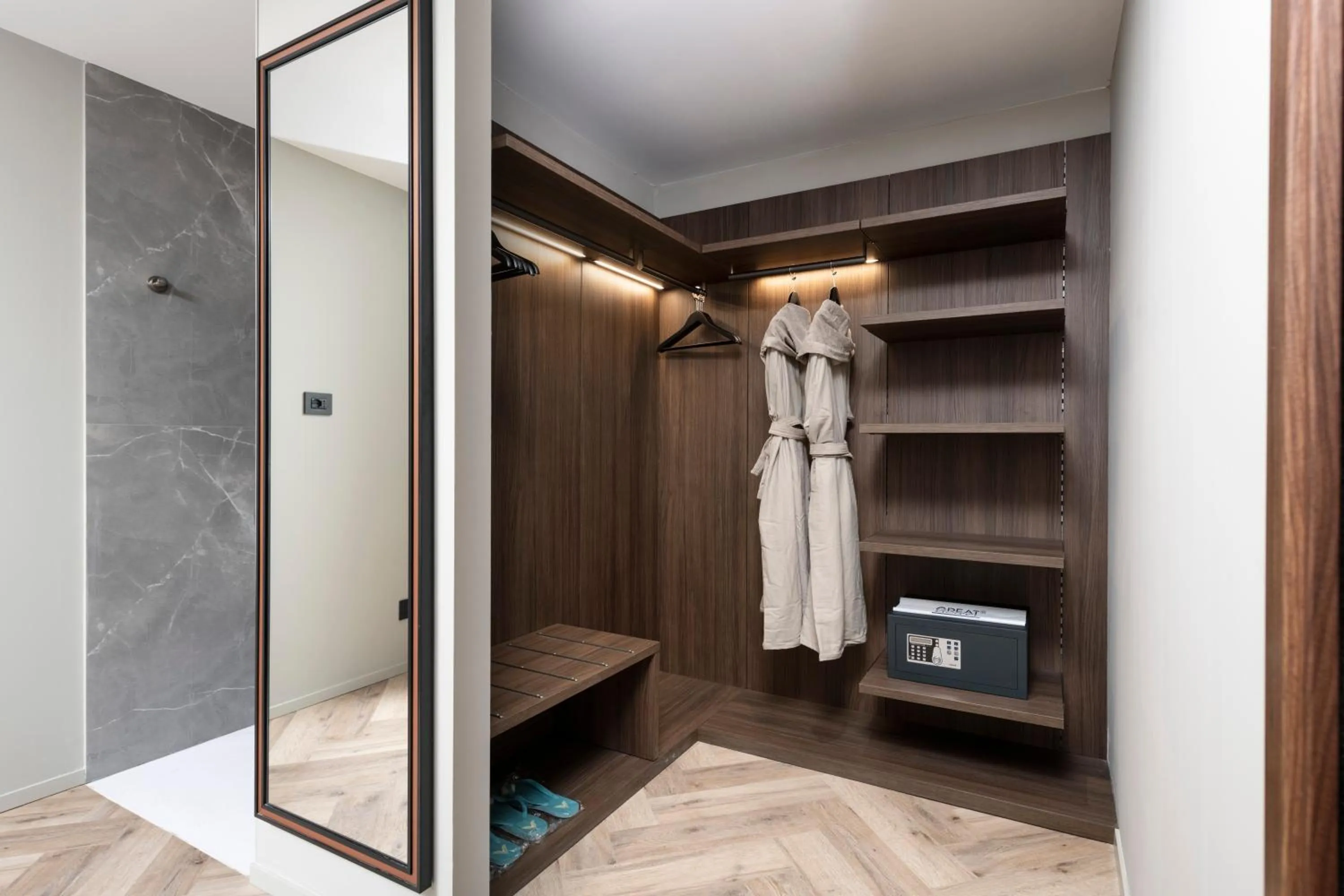 wardrobe in Visionair Suites & SPA-Room Only e Honesty Bar