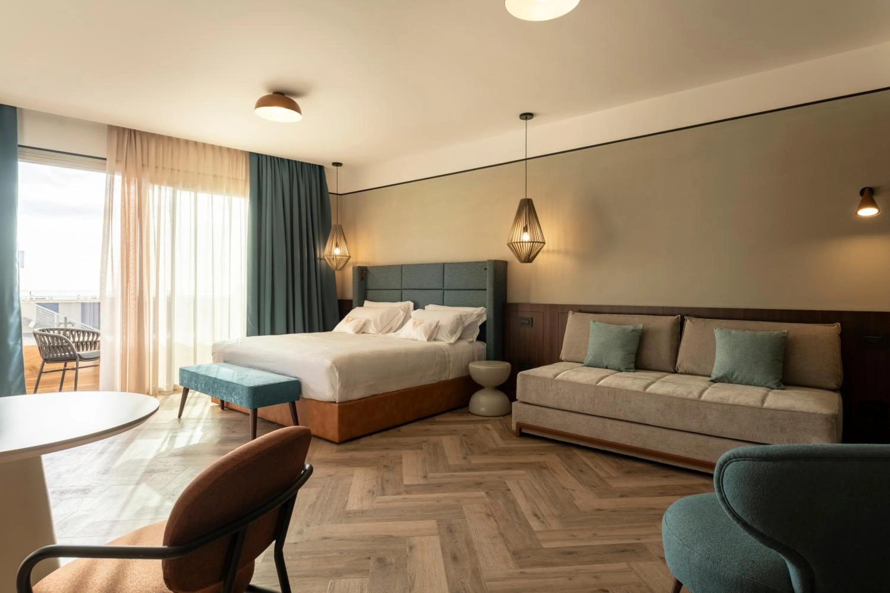 Bed in Visionair Suites & SPA-Room Only e Honesty Bar