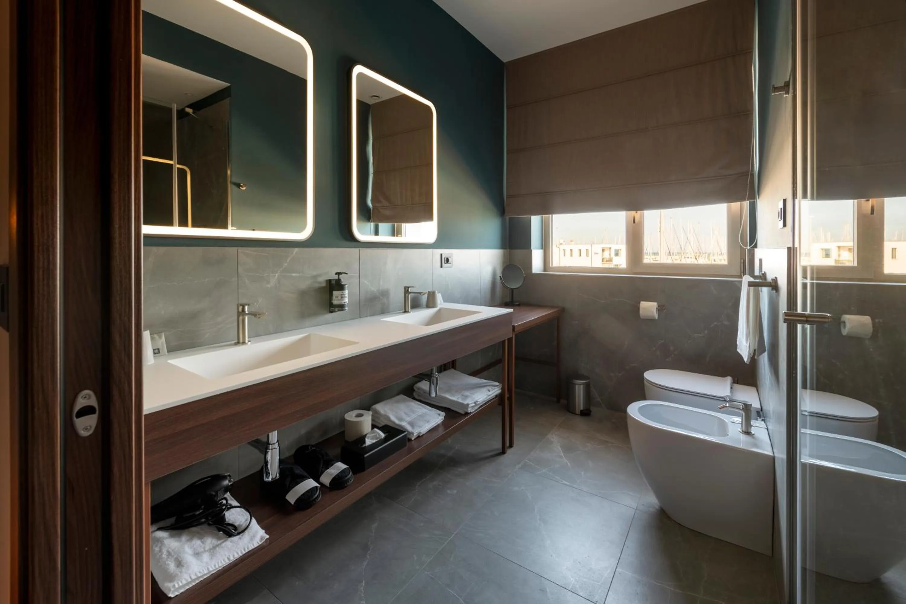 Bathroom in Visionair Suites & SPA-Room Only e Honesty Bar