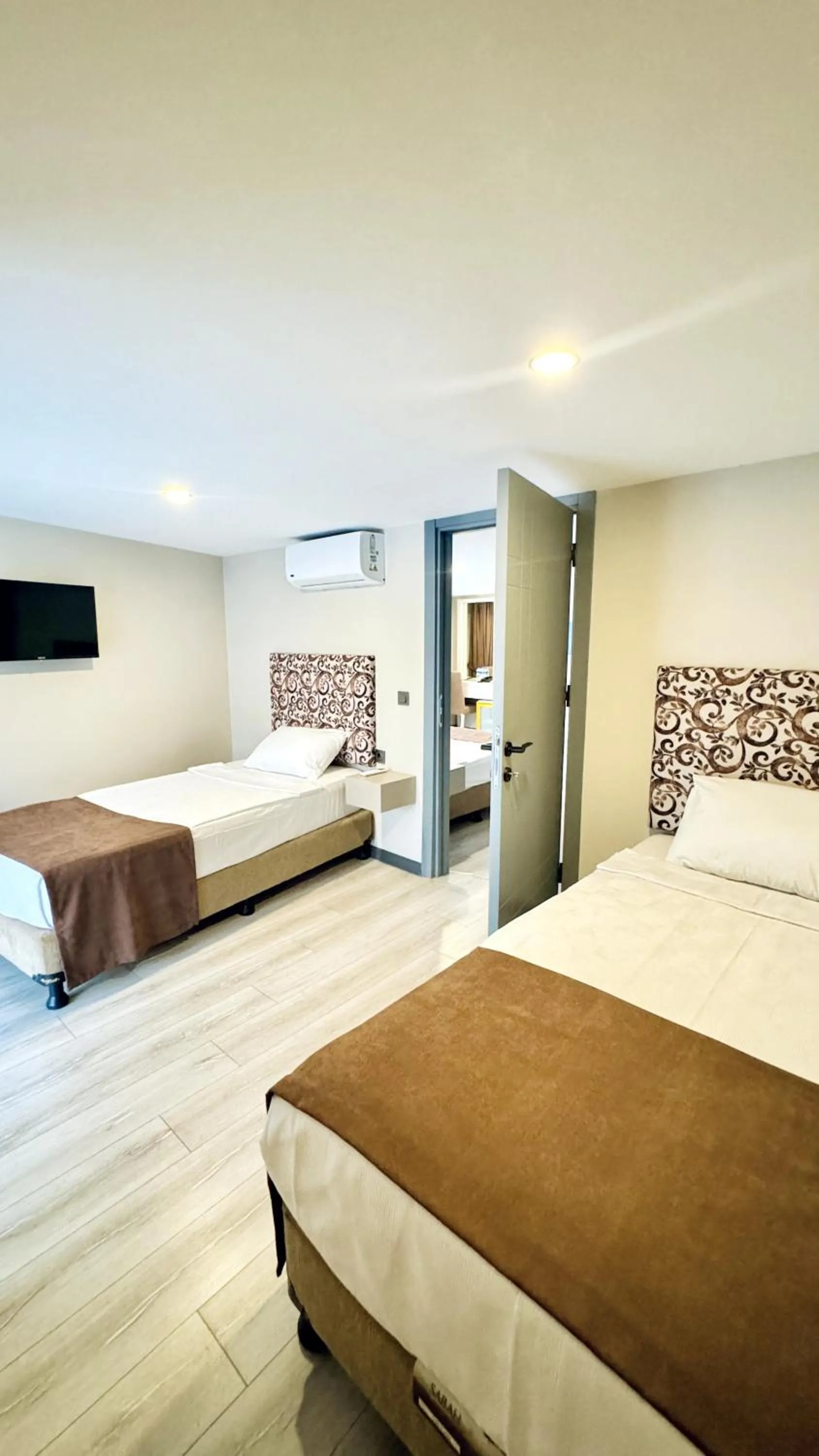 Bedroom, Bed in Toprak City Hotel Antalya