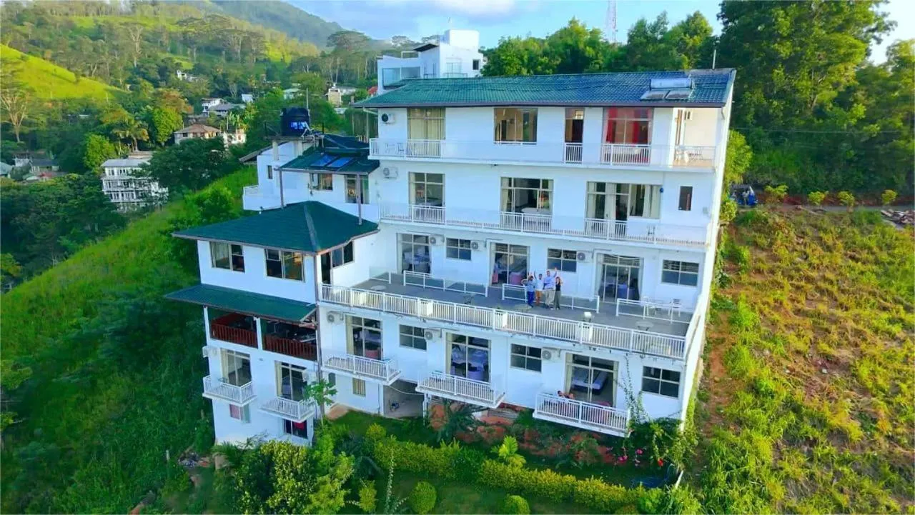 Hill Paradise Hanthana