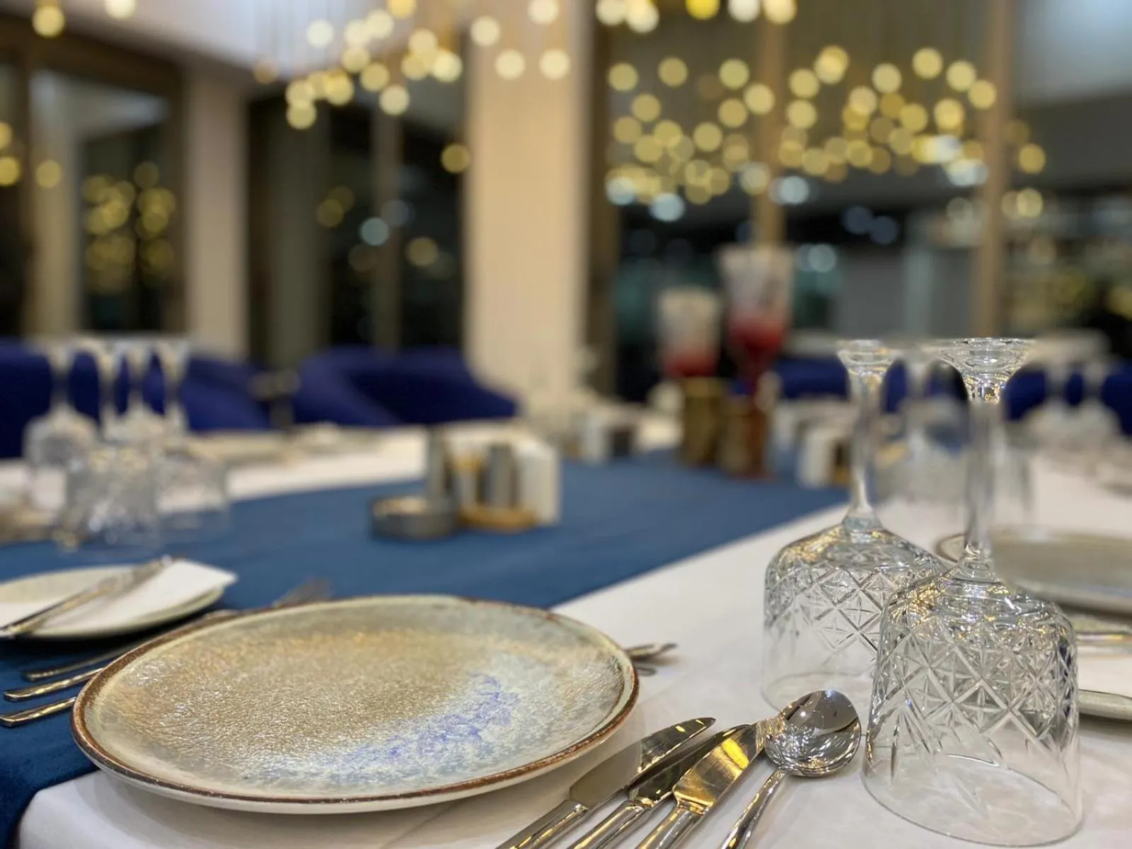 Restaurant/places to eat in Nurel Shark Residence