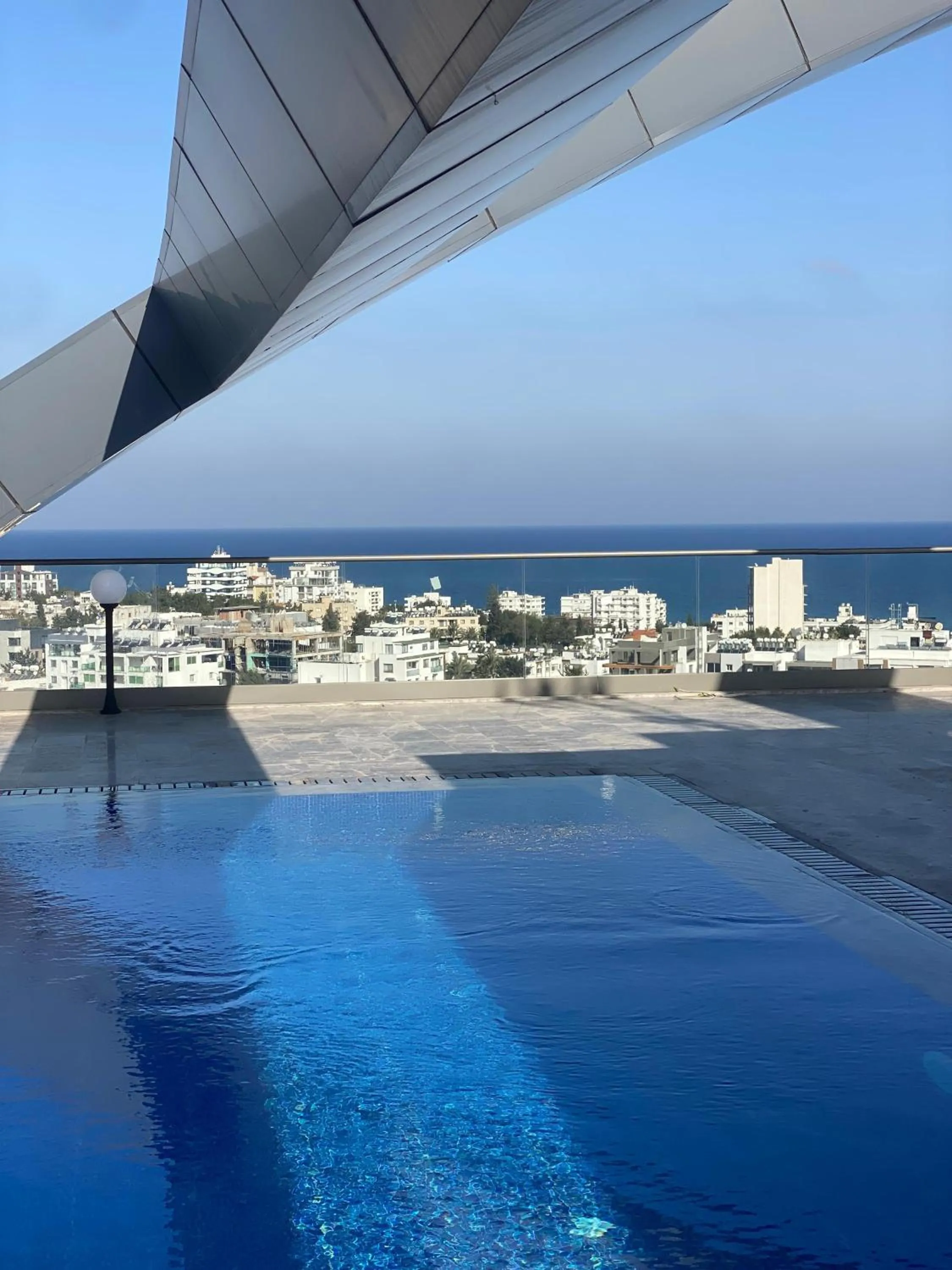 Day in Nurel Shark Residence