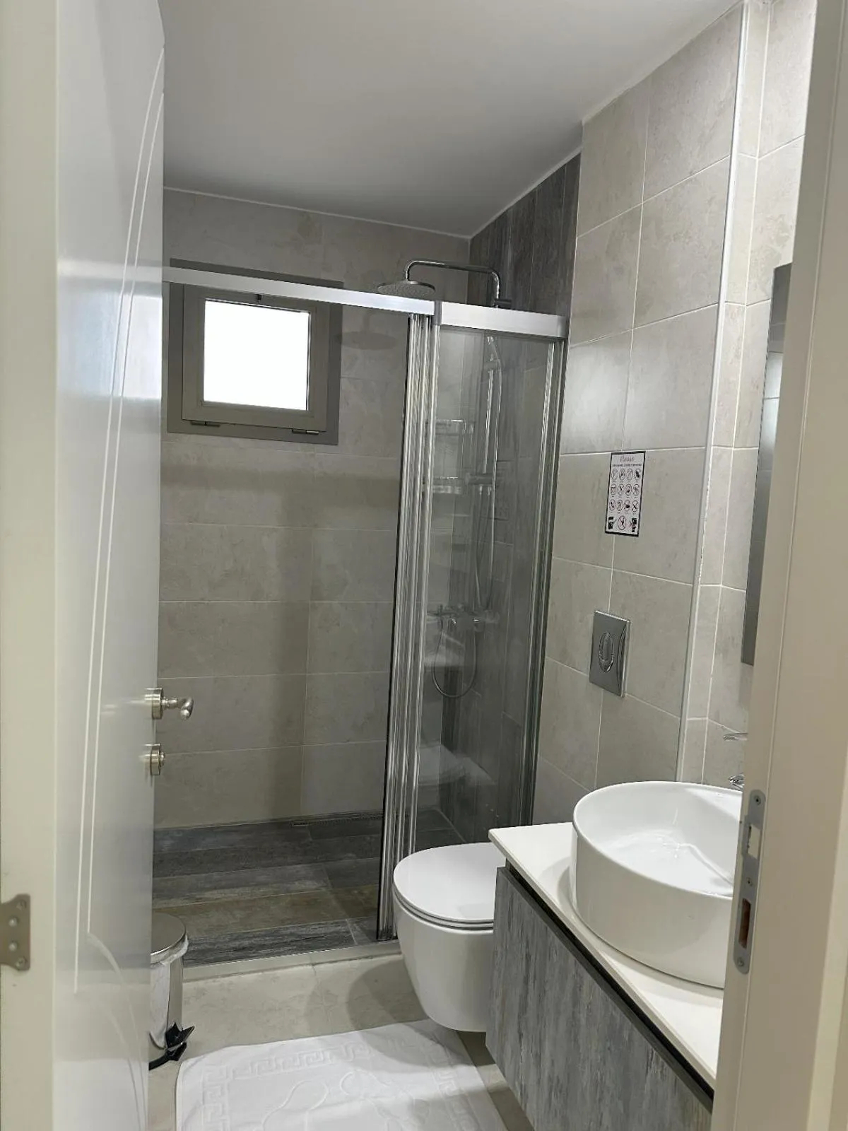 Shower in Nurel Shark Residence