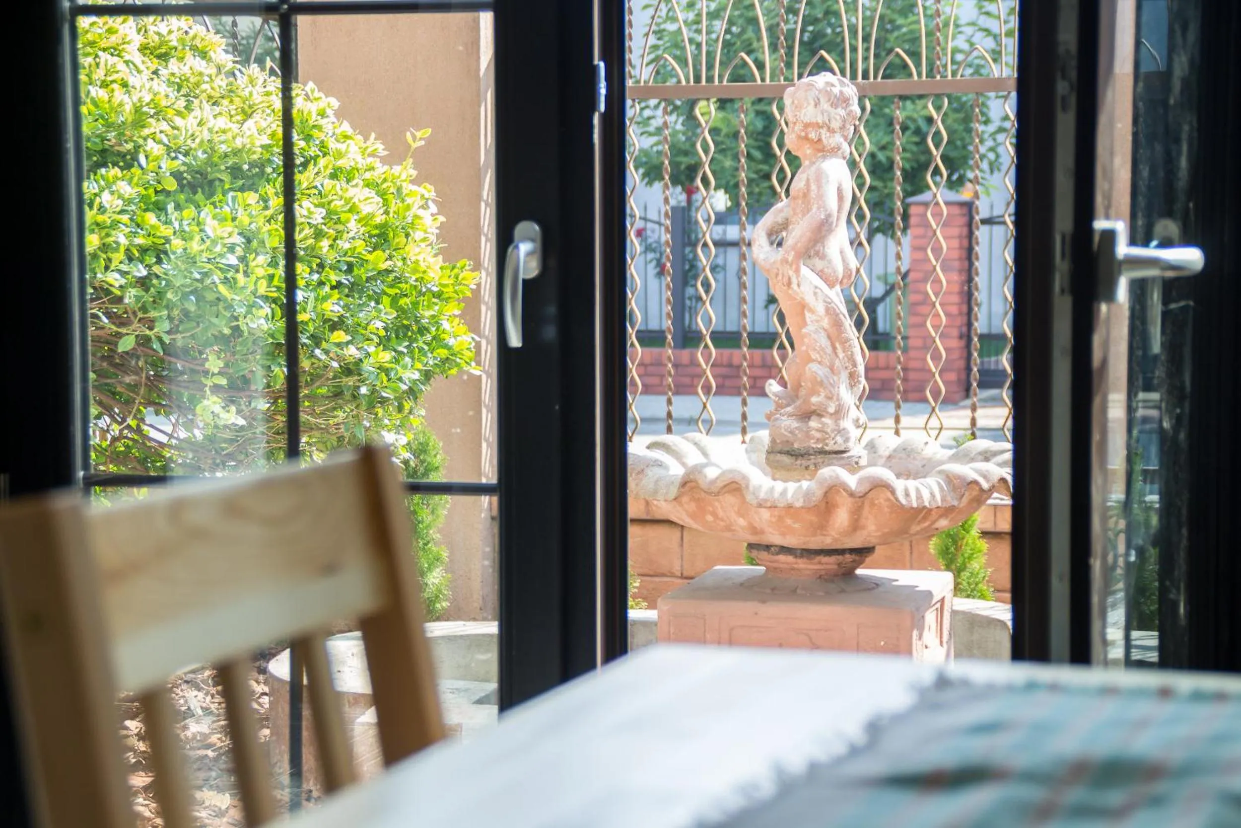 Communal kitchen in Magic Garden Hostel