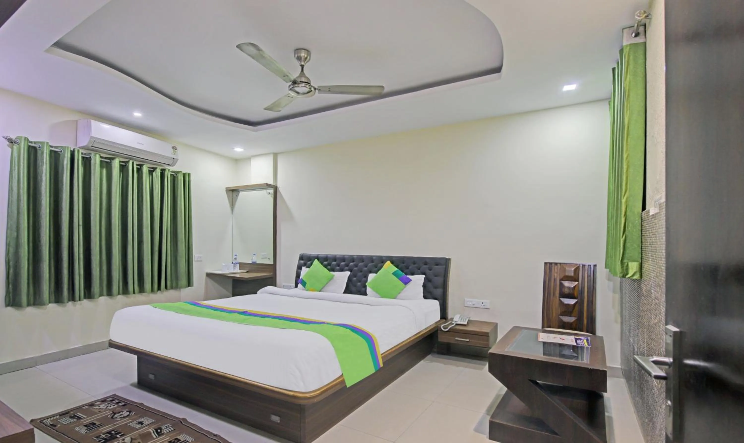 Bedroom, Bed in Treebo Archie Regency