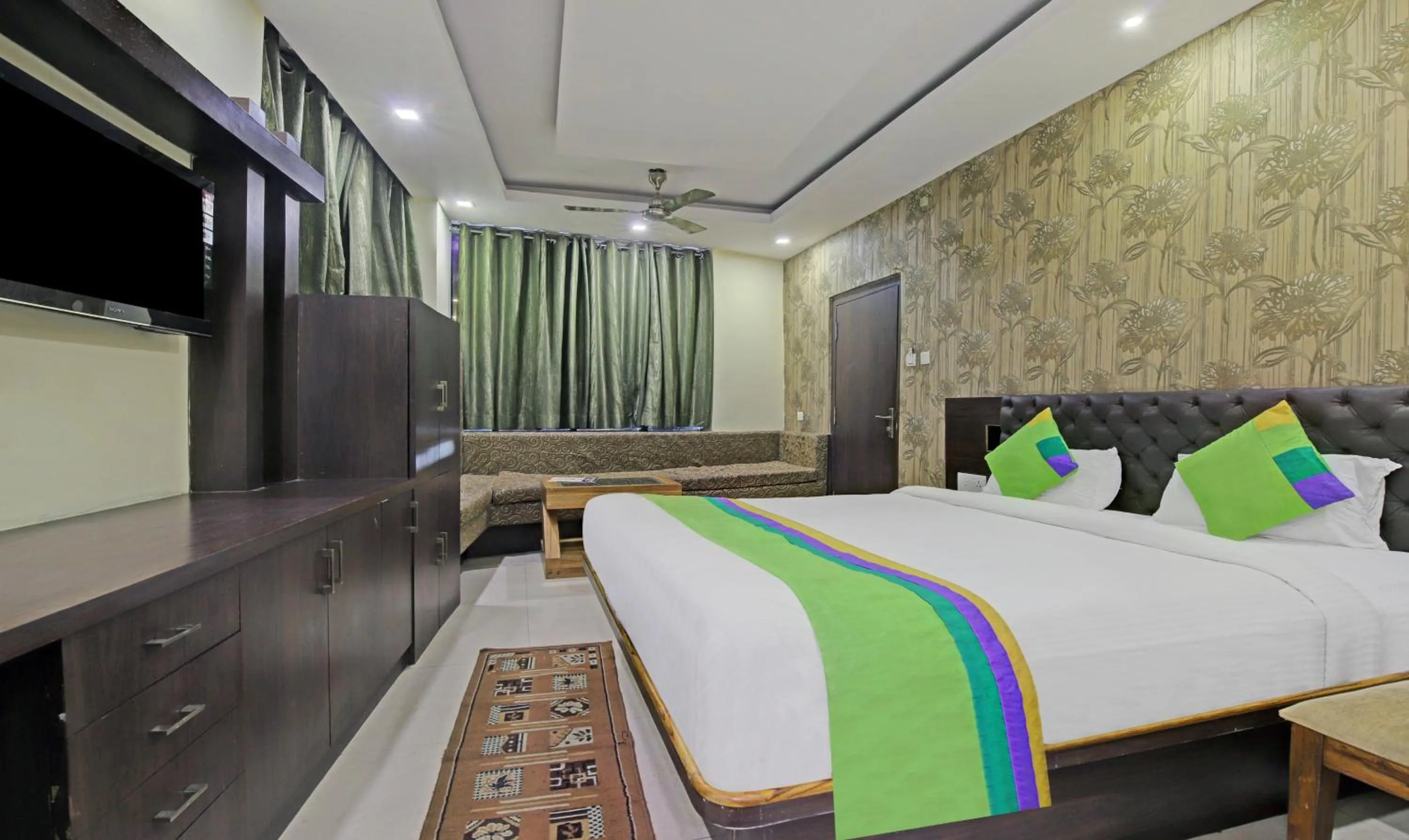 Bedroom, Bed in Treebo Archie Regency