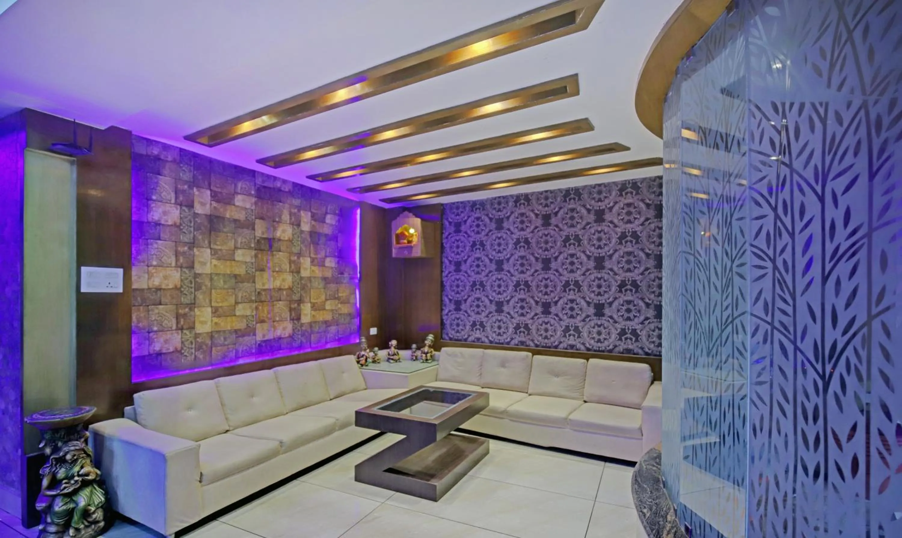 Seating area in Treebo Archie Regency