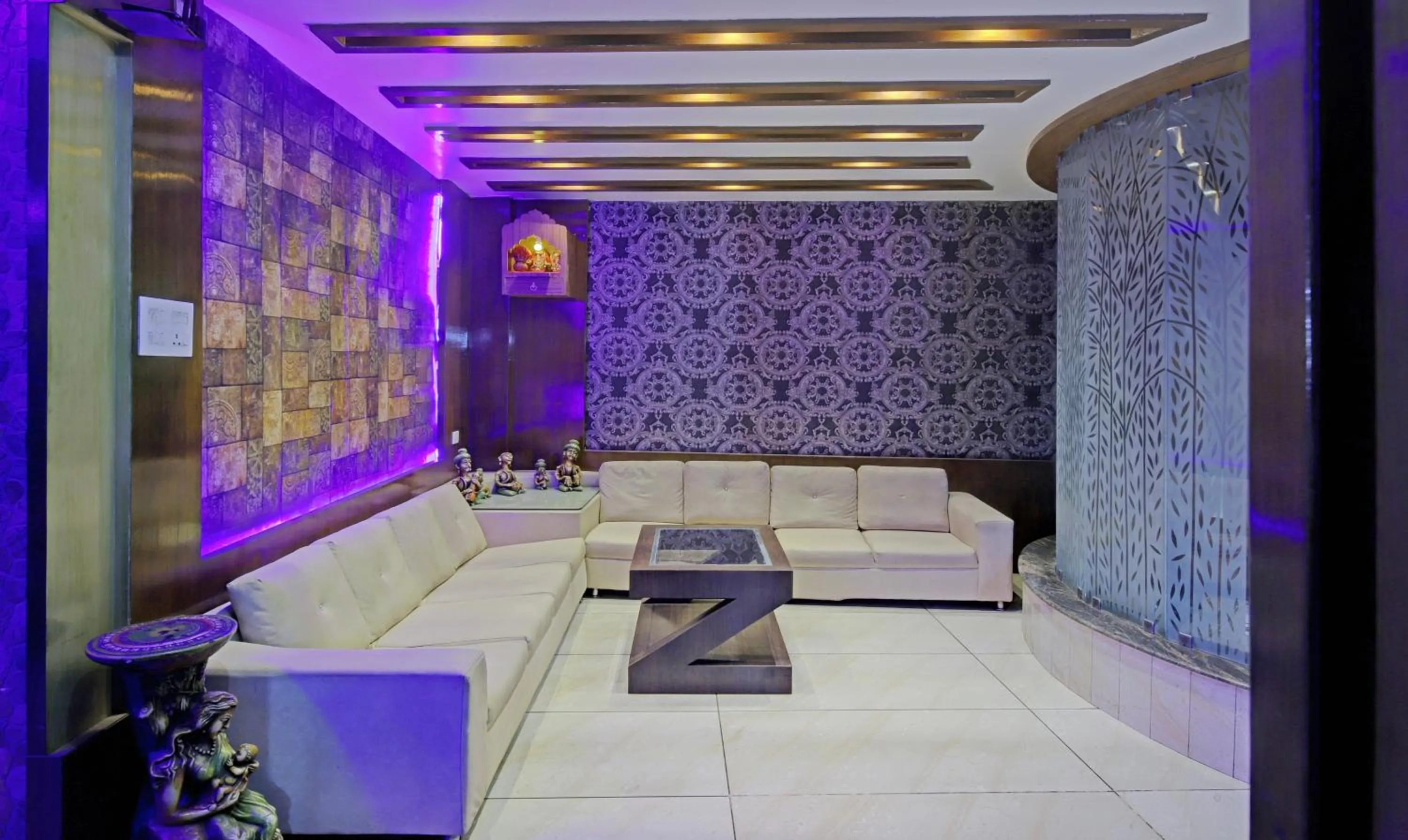 Seating area in Treebo Archie Regency