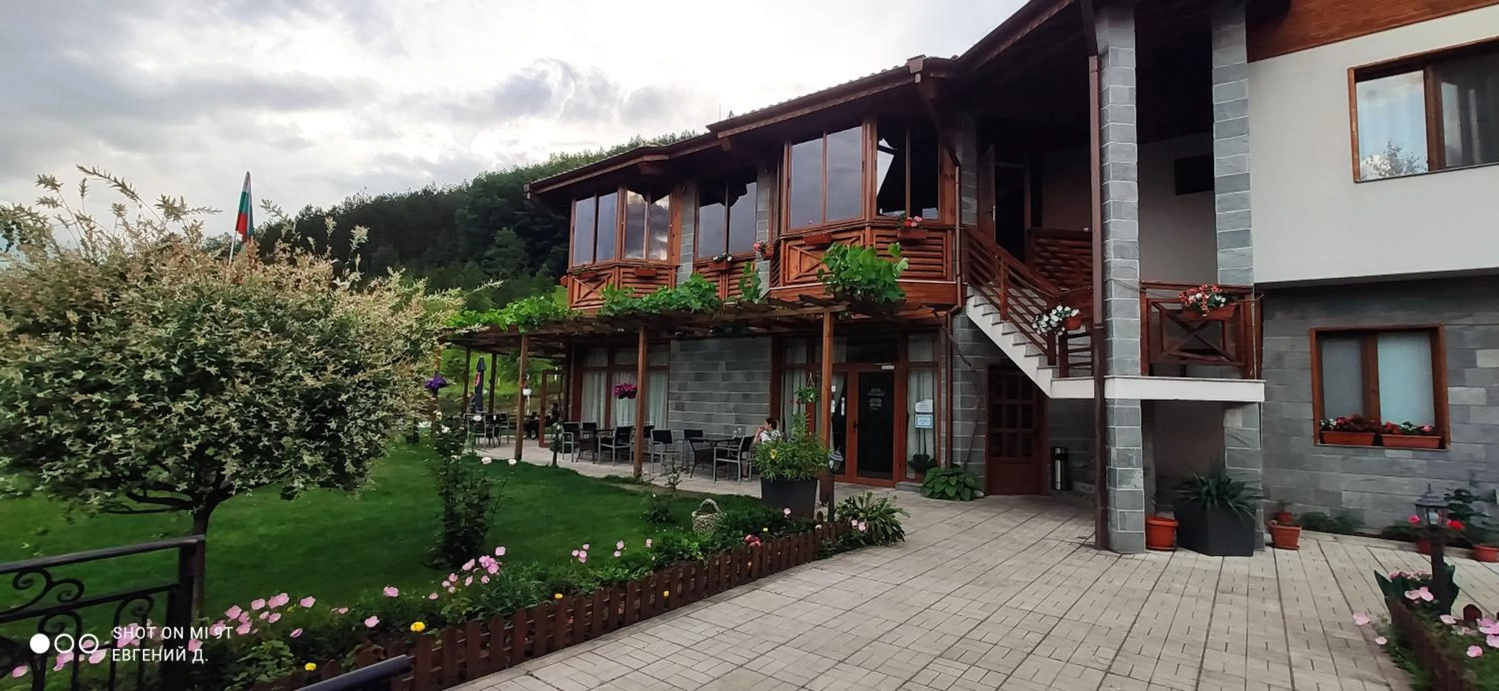 Facade/entrance in Alpine Garden Hotel (Trayanovi Dvori)