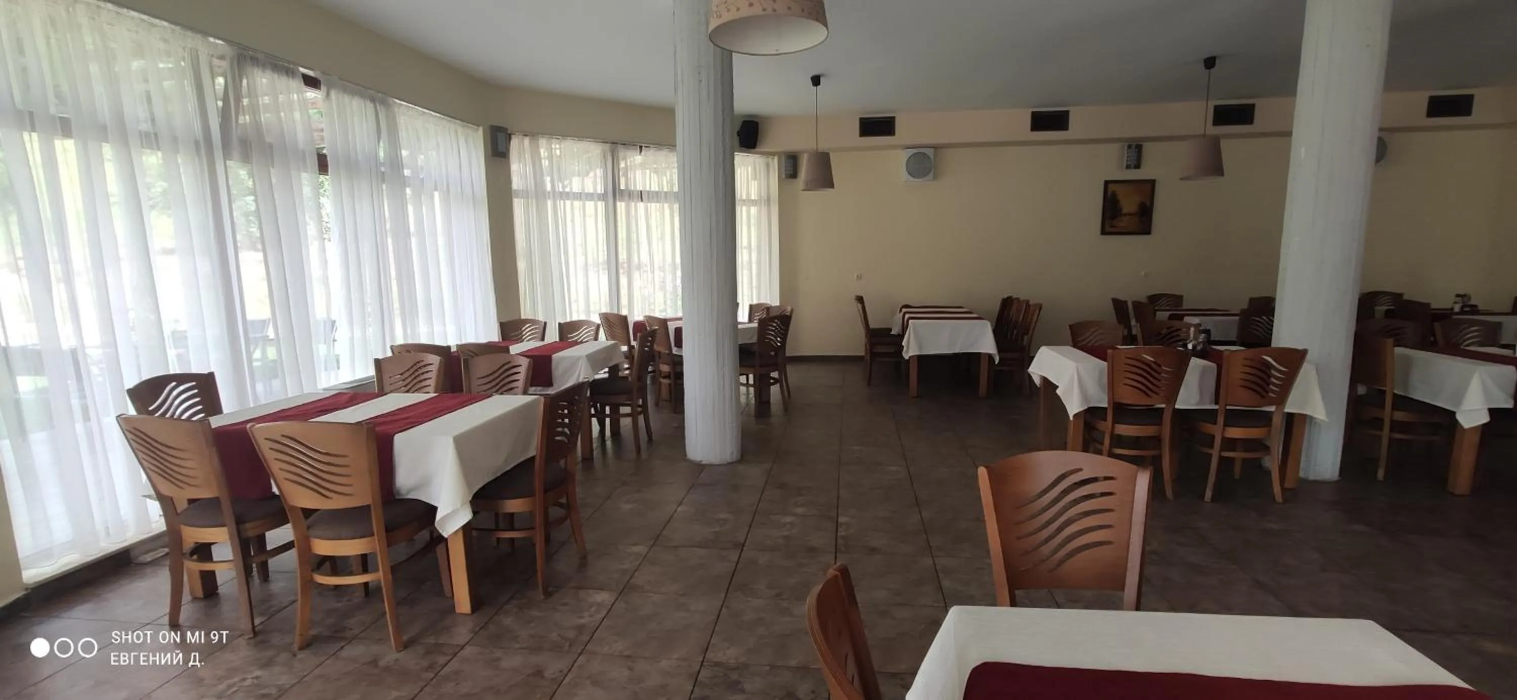 Restaurant/places to eat in Alpine Garden Hotel (Trayanovi Dvori)