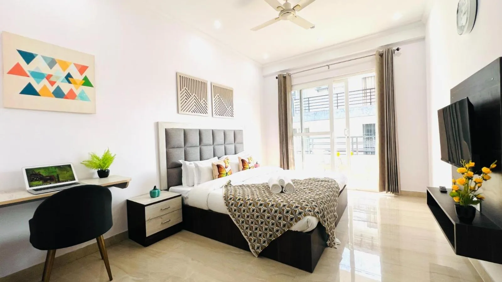 Bed in ZEN Suites - Golf Course Road Gurgaon