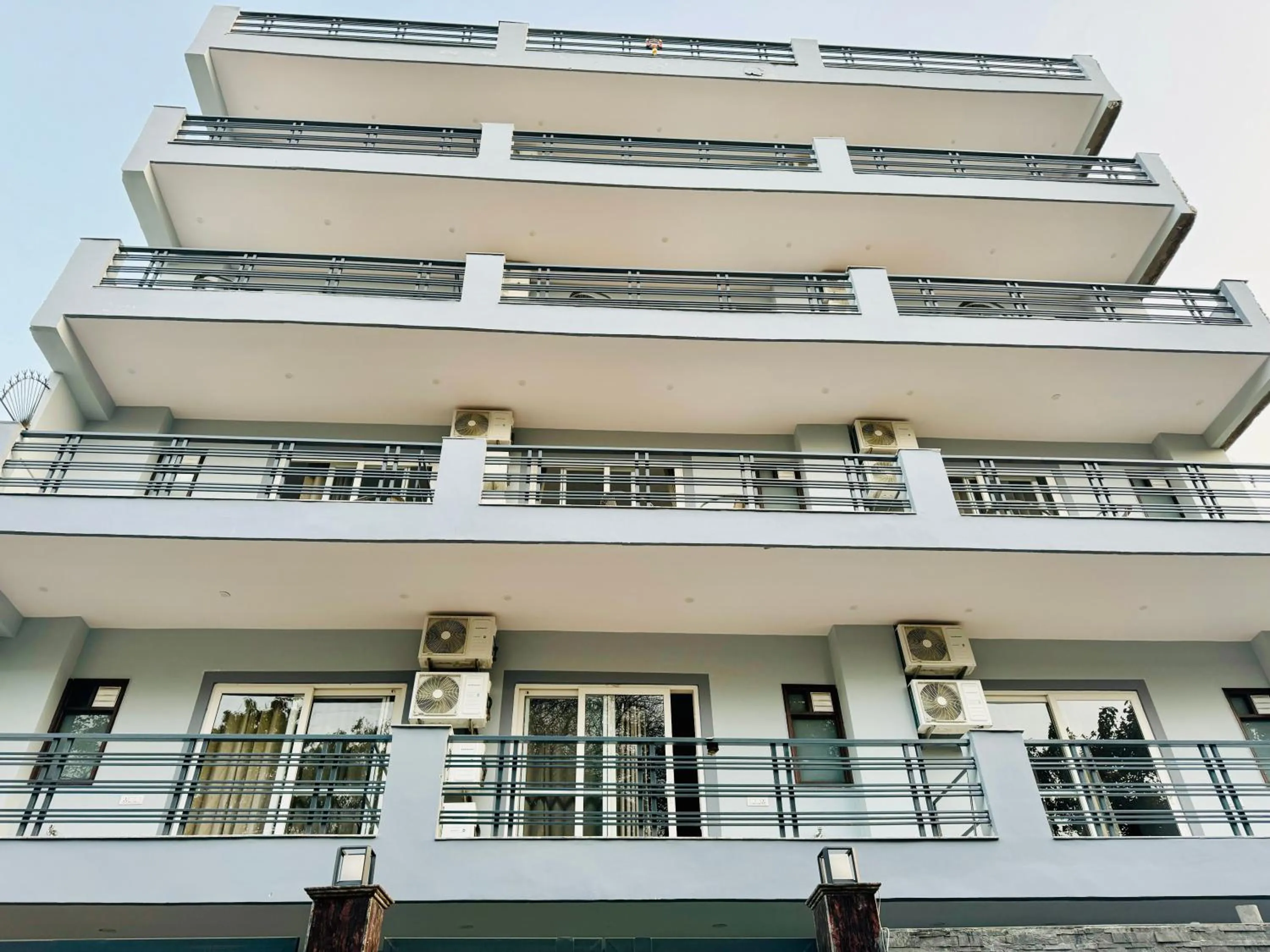 Property building in ZEN Suites - Golf Course Road Gurgaon