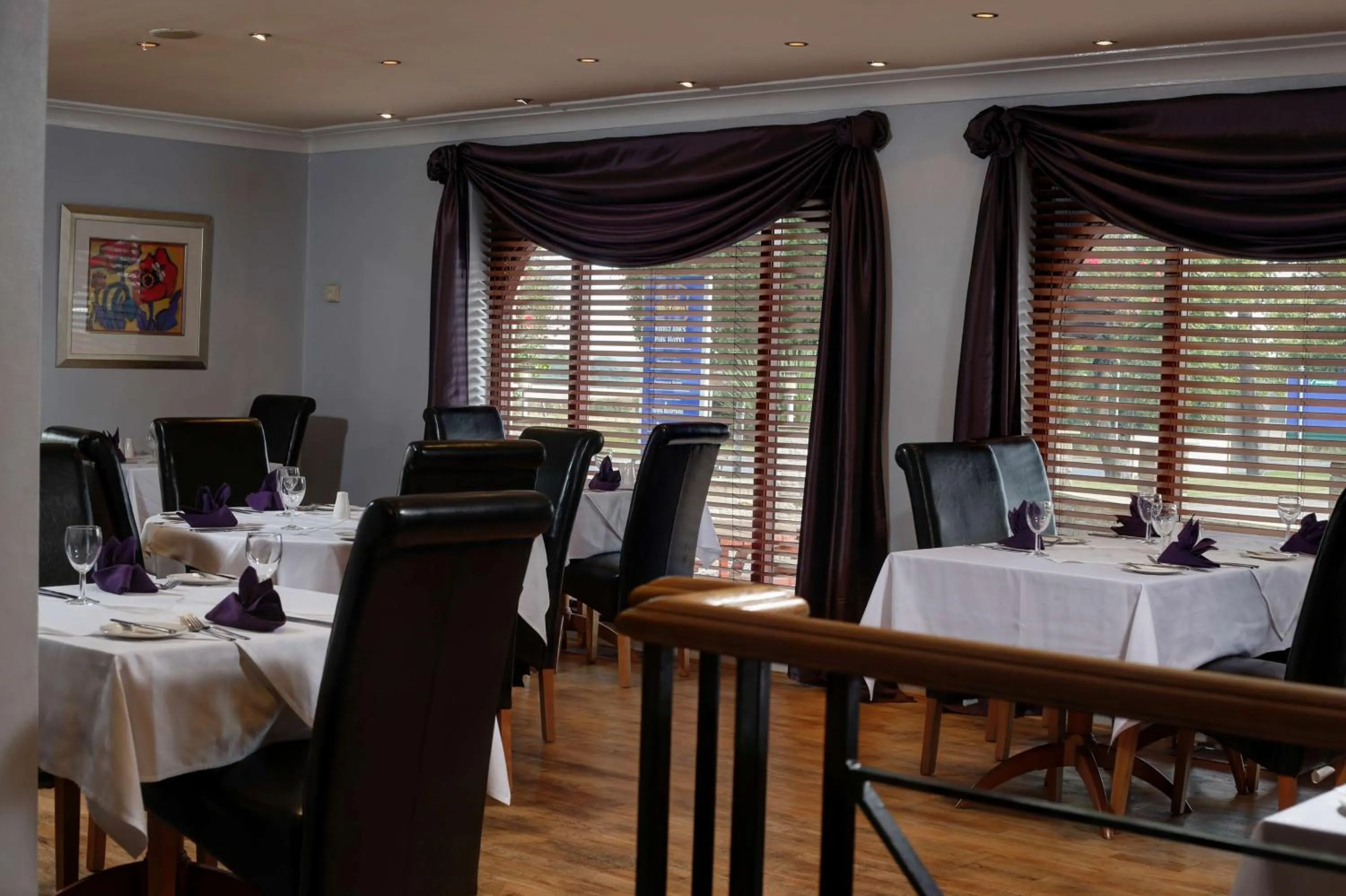 Restaurant/places to eat in Everglades Hotel Warrington West