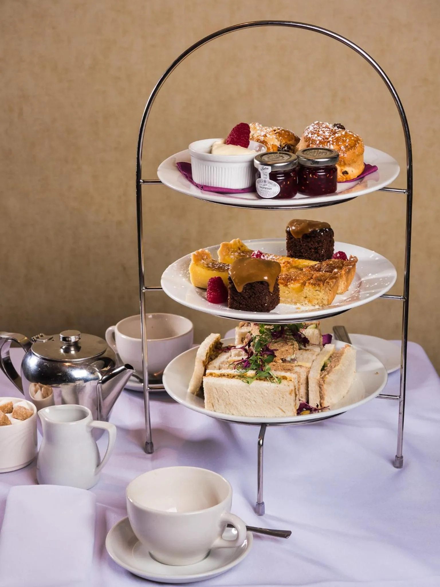 Lunch in Everglades Hotel Warrington West