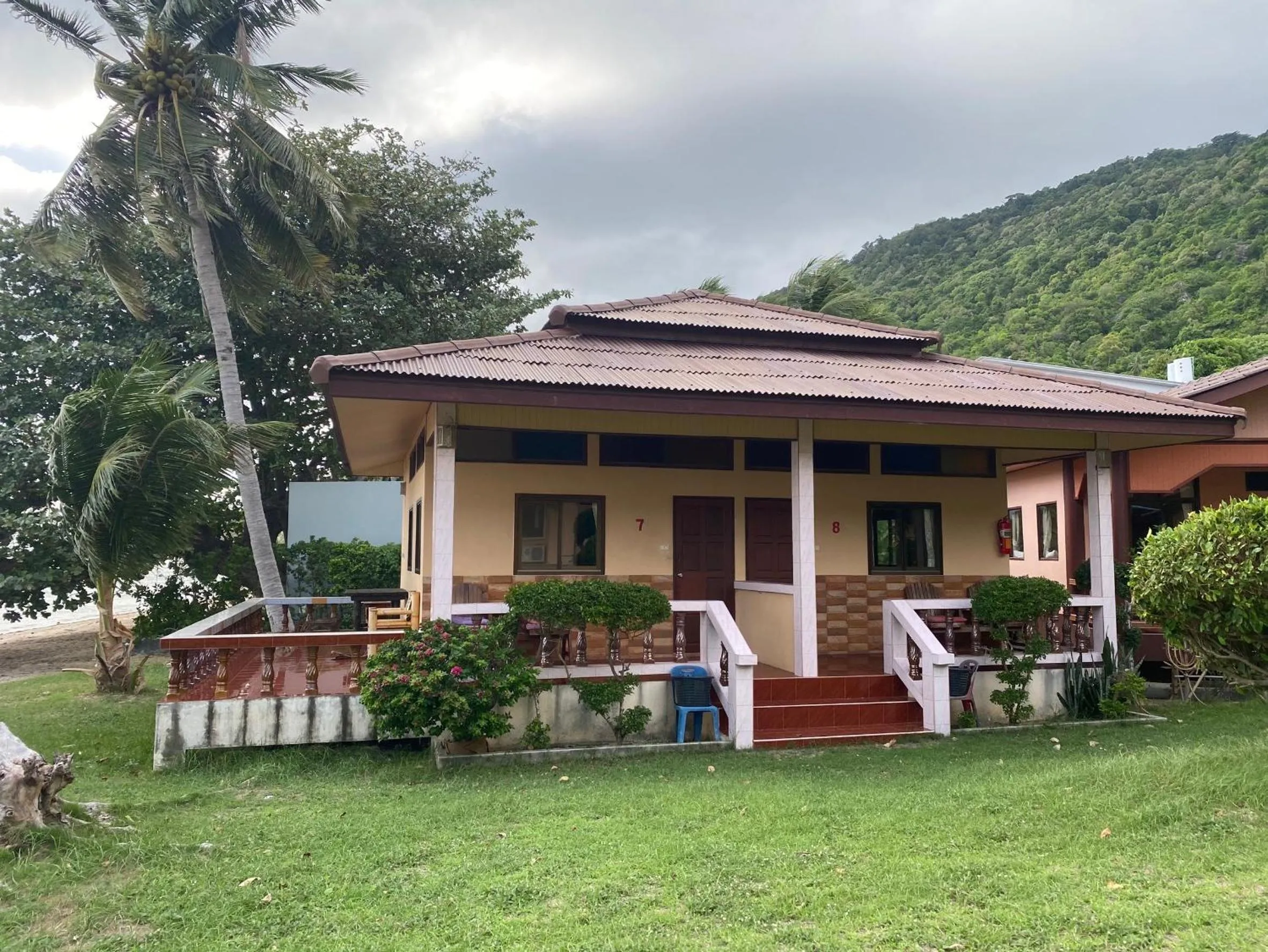 Rainbow Bungalow Haadrin Koh Phangan
