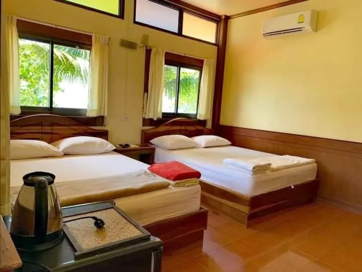 Bed in Rainbow Bungalow Haadrin Koh Phangan