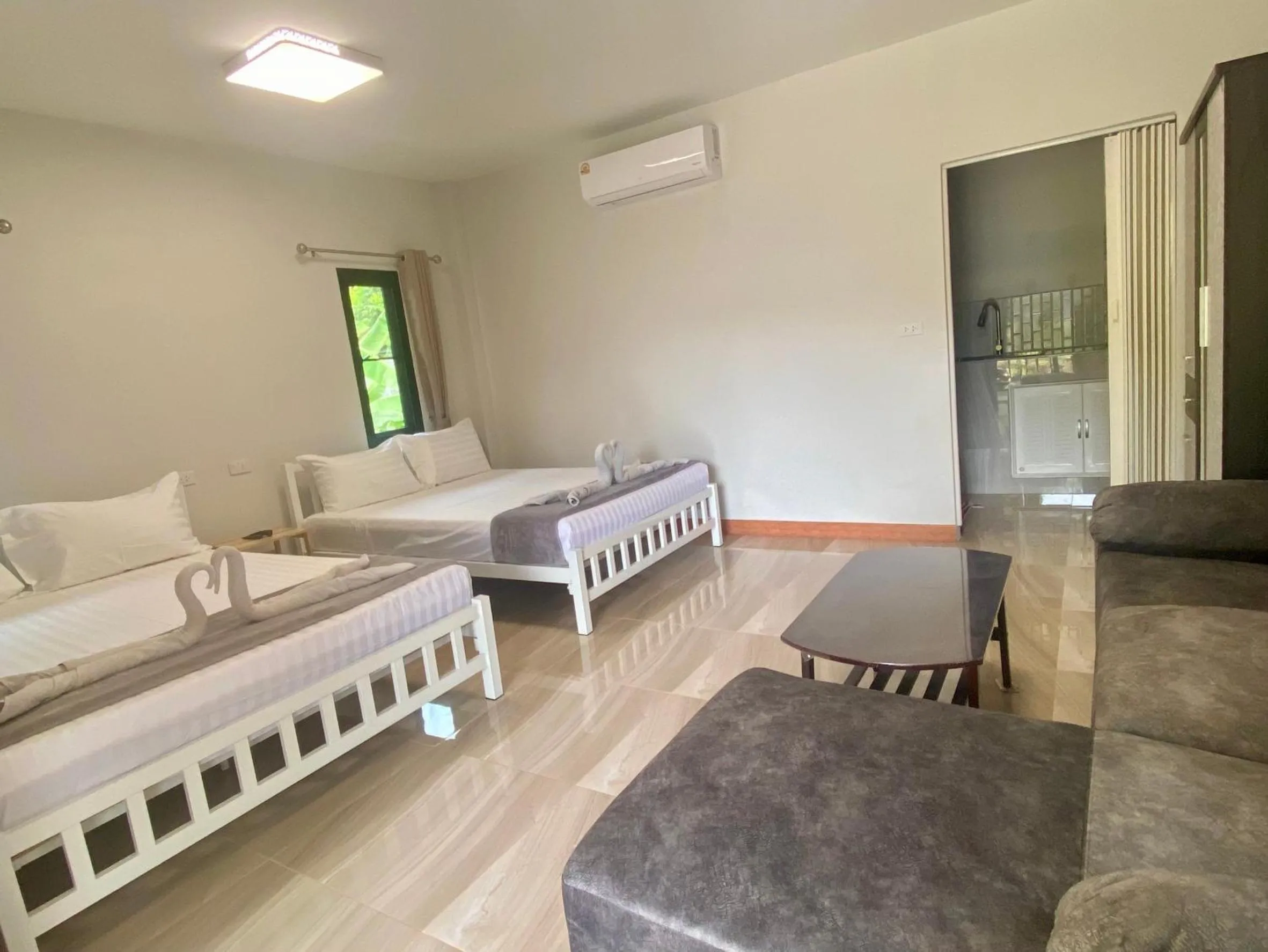 Bed in Rainbow Bungalow Haadrin Koh Phangan