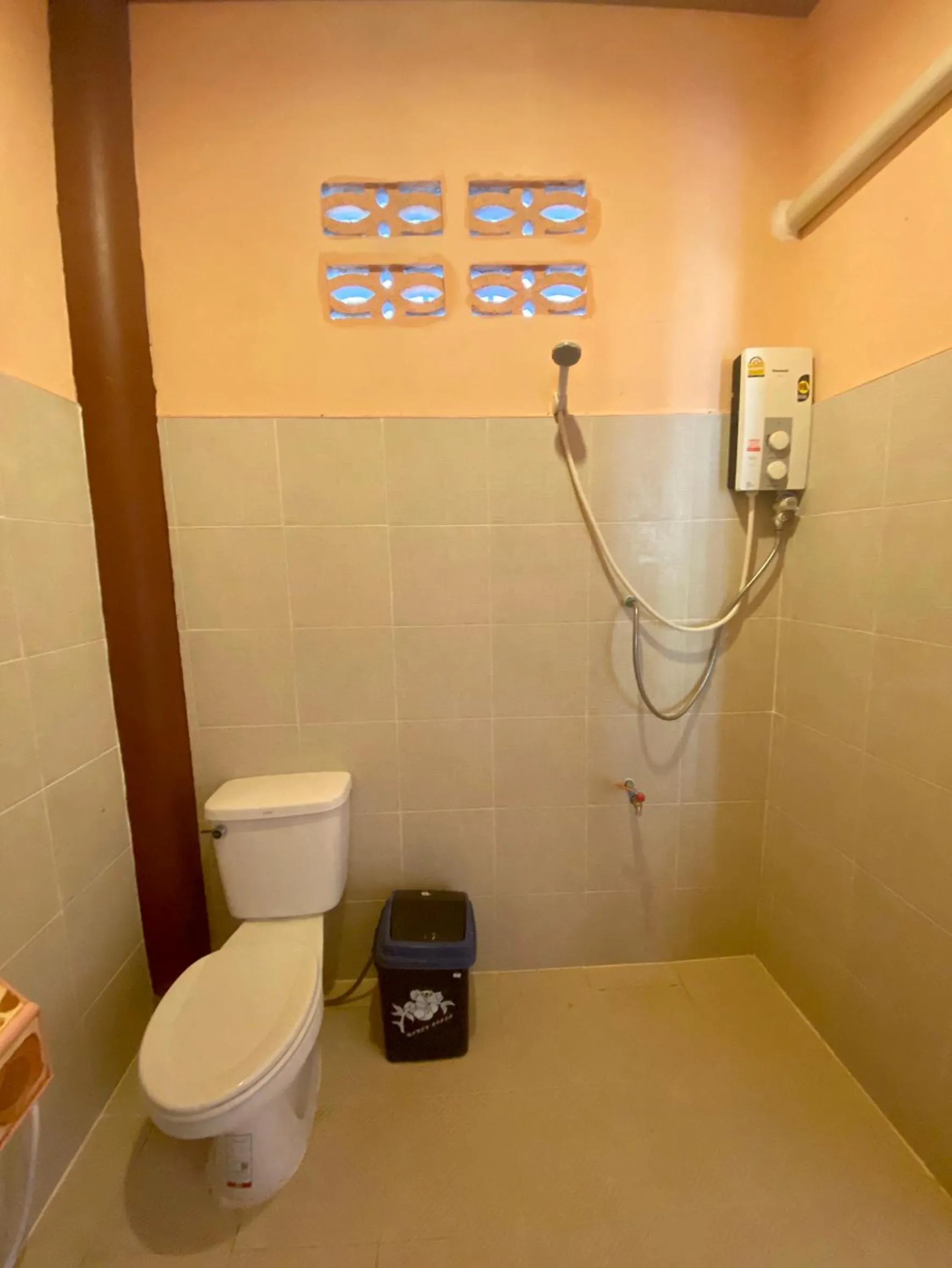 Rainbow Bungalow Haadrin Koh Phangan