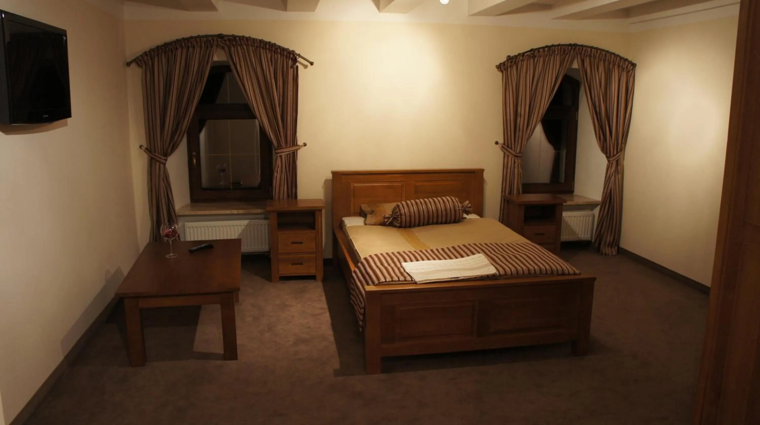 Bed in Hotel Stary Młyn