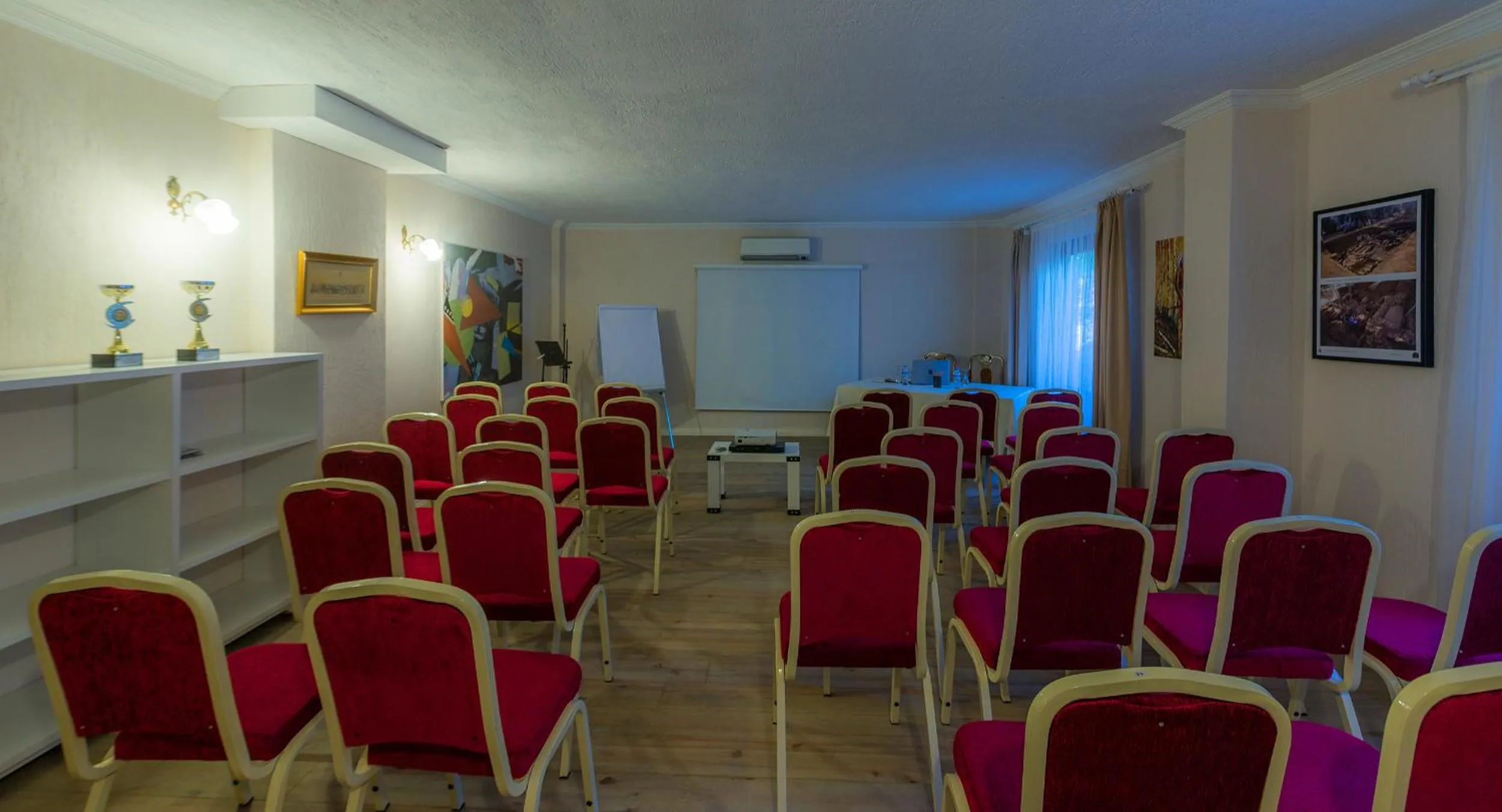 Business facilities in Aeneas Hotel