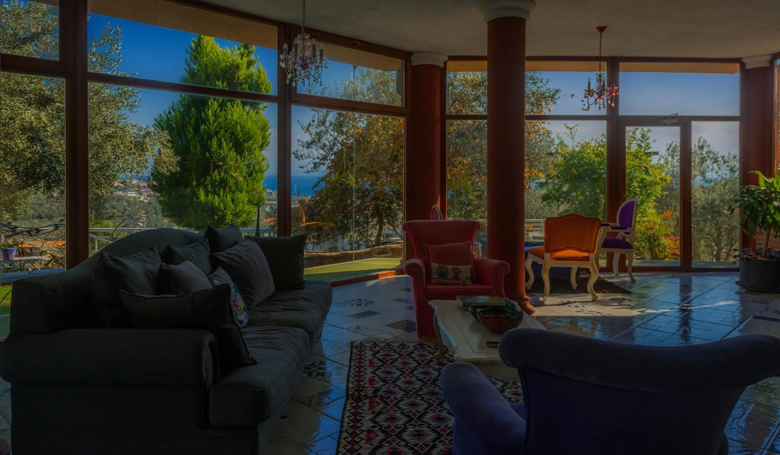 Communal lounge/ TV room in Aeneas Hotel
