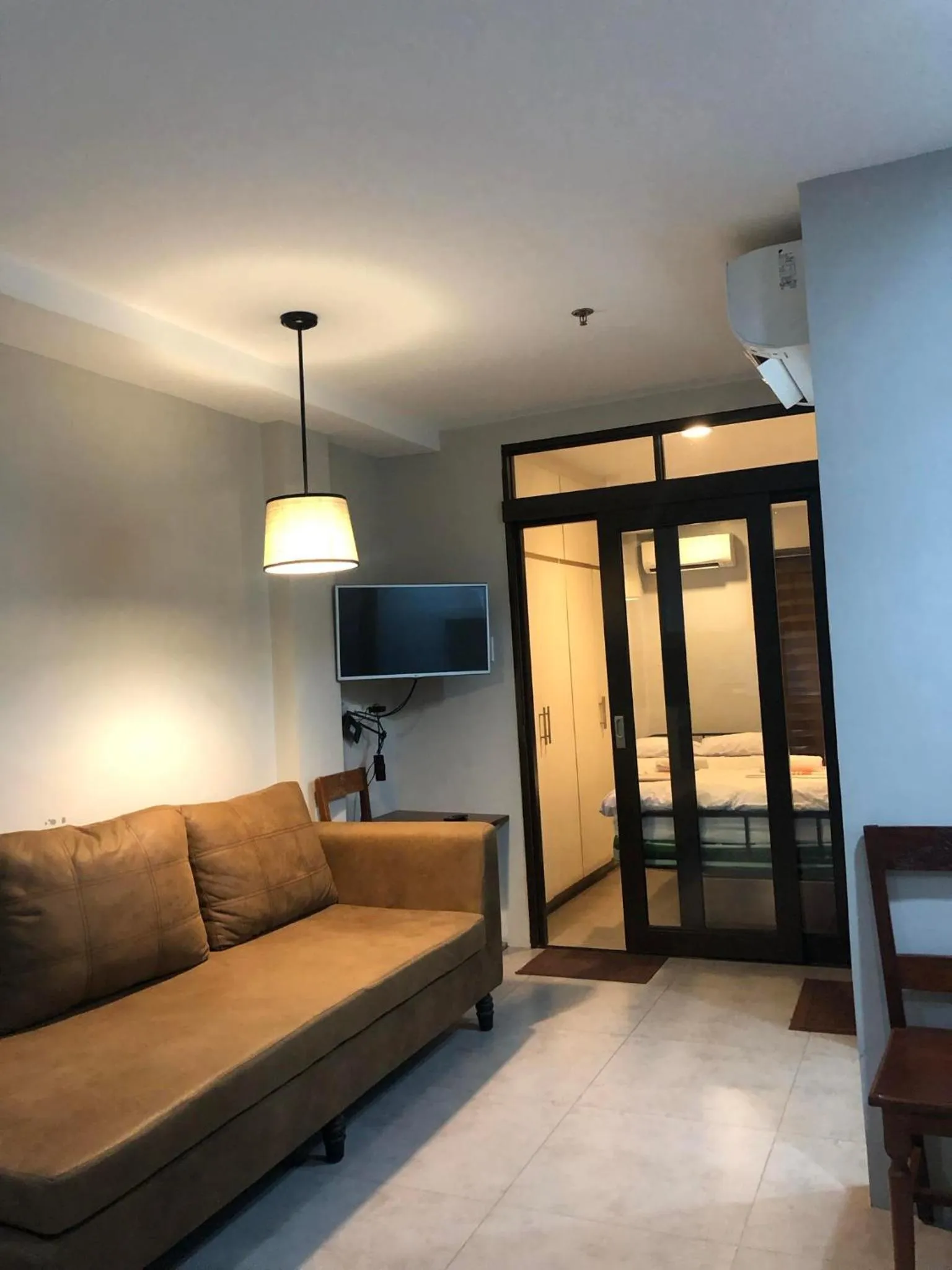 2F Vivere Condo - Govantes Properties