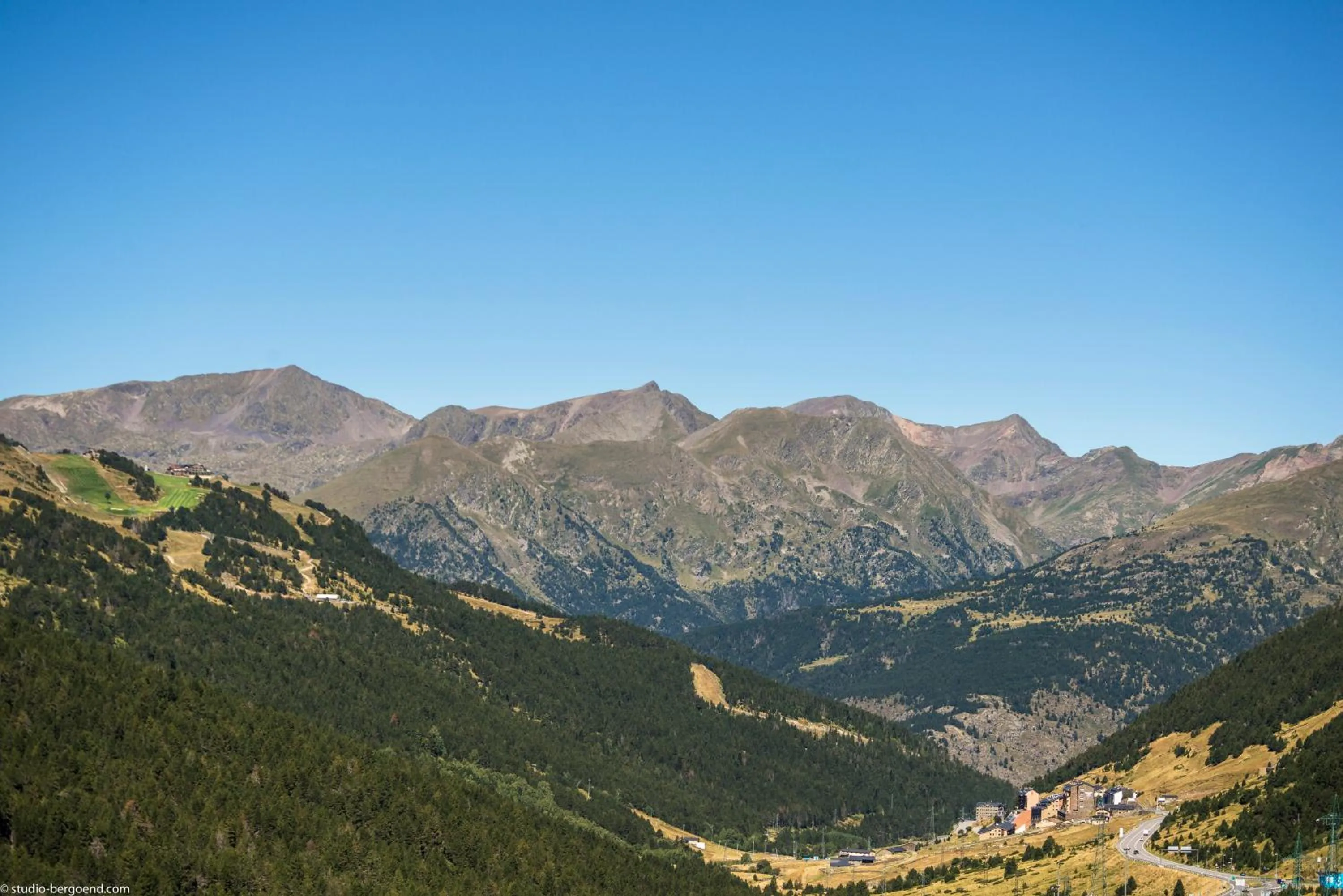Spring in Pierre & Vacances Andorra Bordes d’Envalira