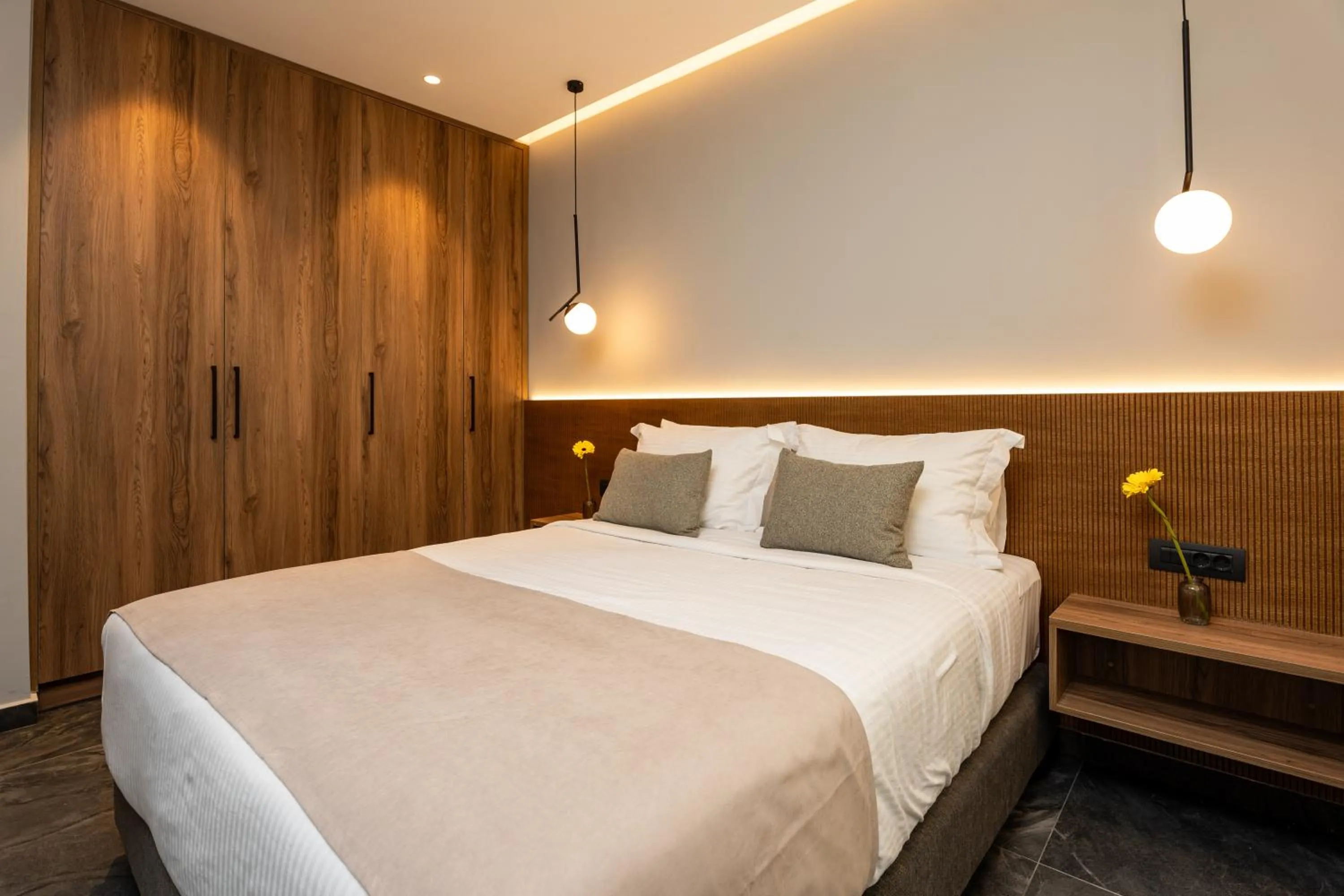 Bed in Omikron Luxury Residences by Semavί