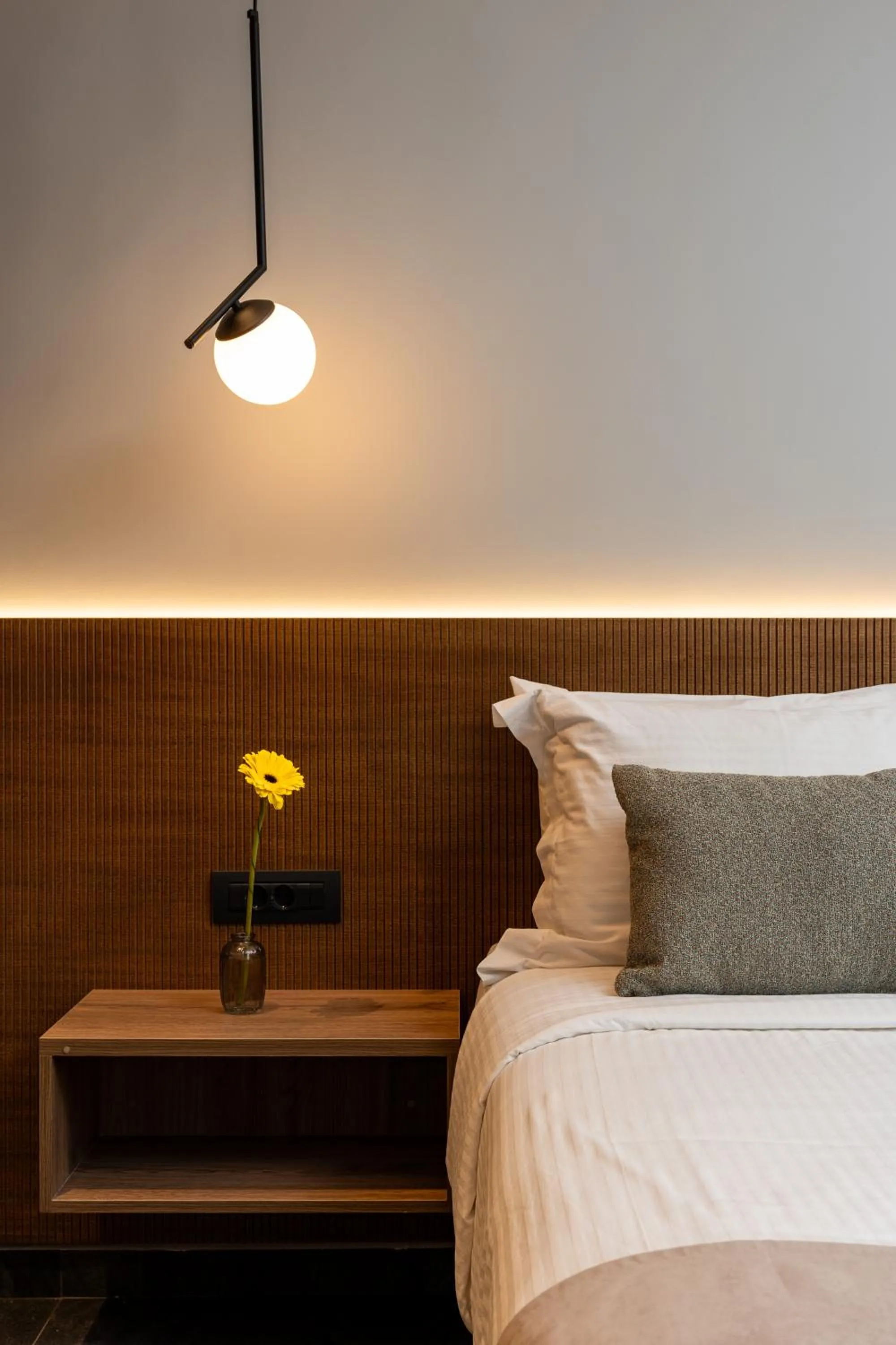 Bedroom, Bed in Omikron Luxury Residences by Semavί