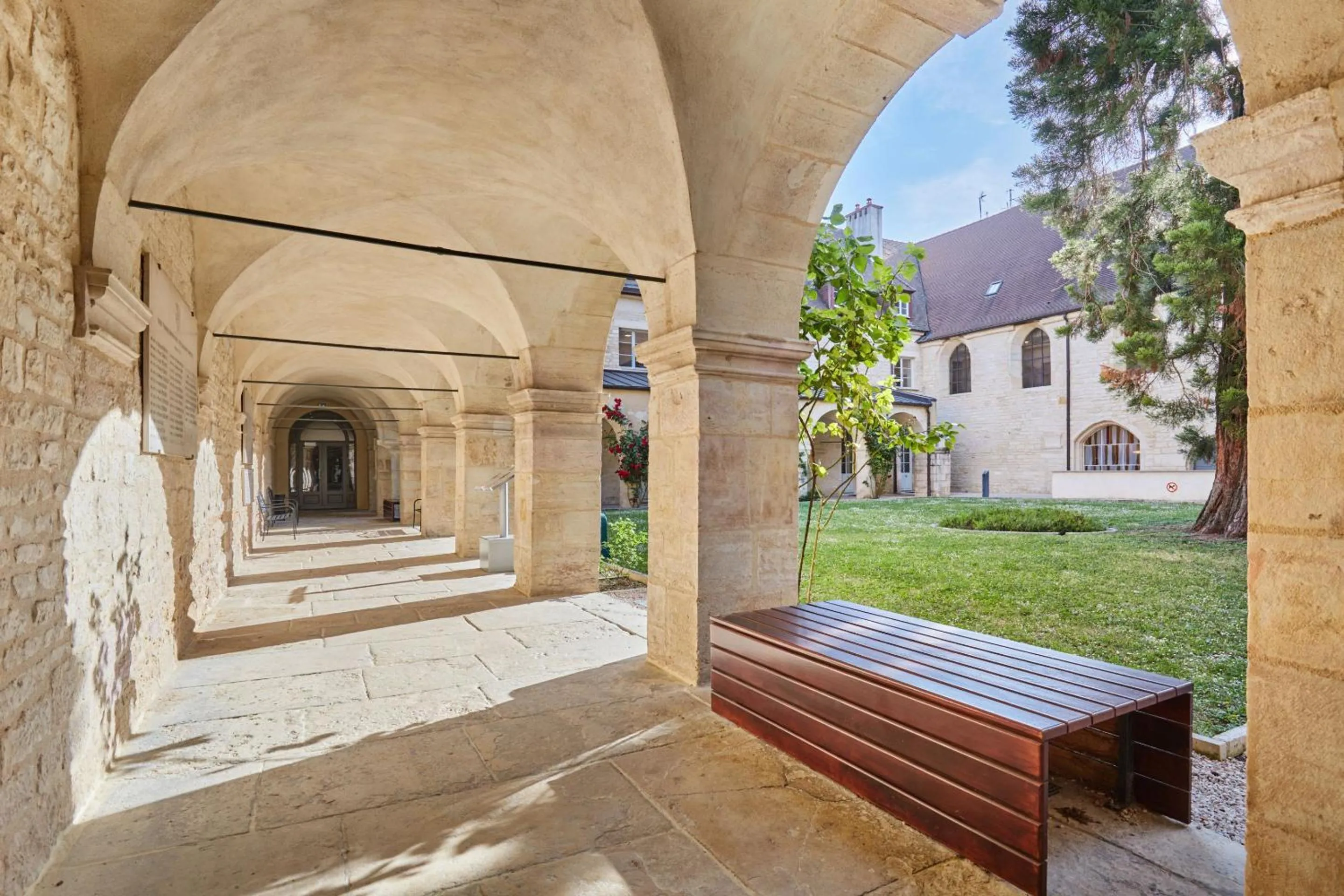 Property building in Appart'hôtel Odalys City - Dijon Centre Les Cordeliers