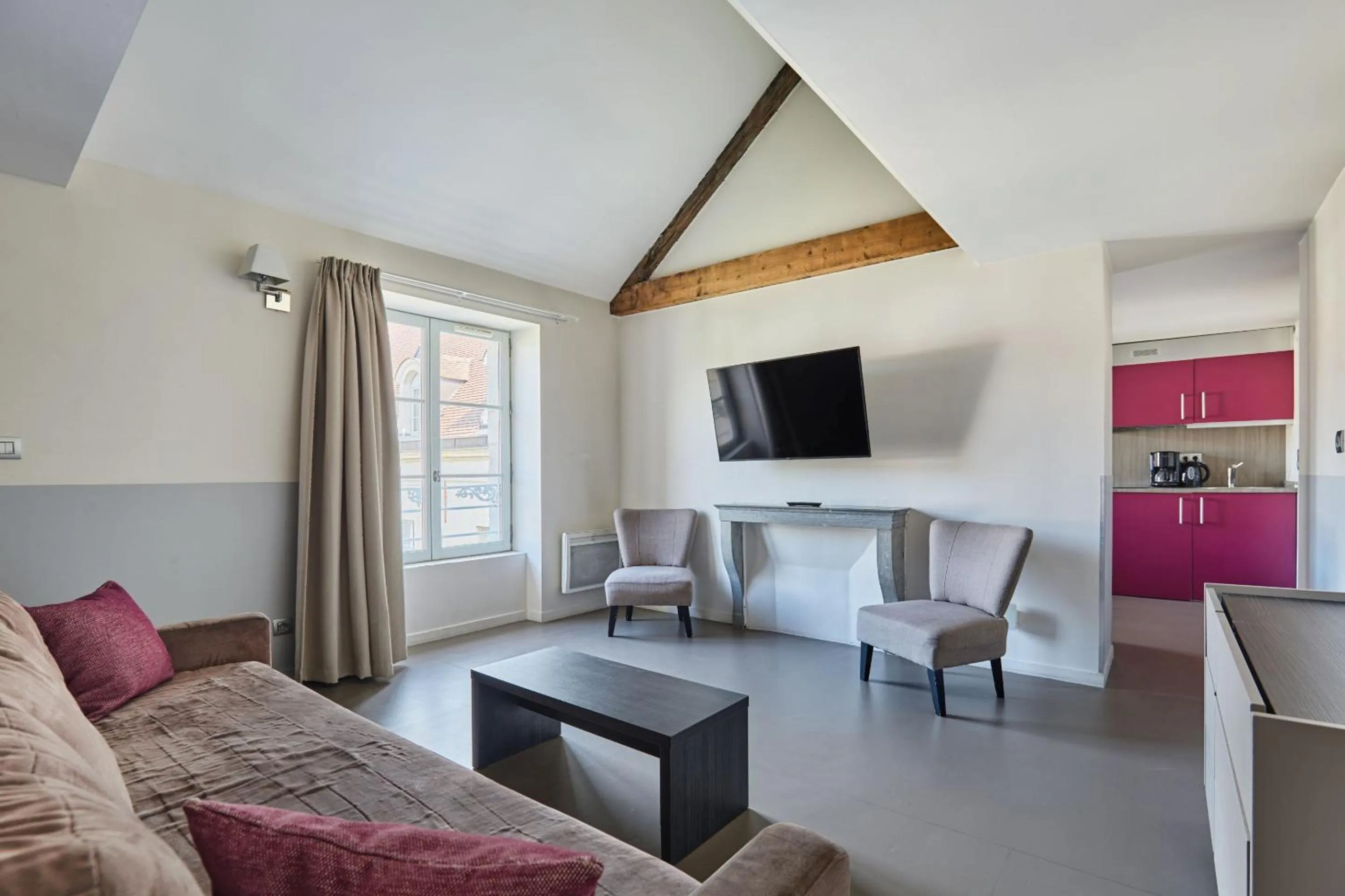 TV and multimedia, Bed in Appart'hôtel Odalys City - Dijon Centre Les Cordeliers