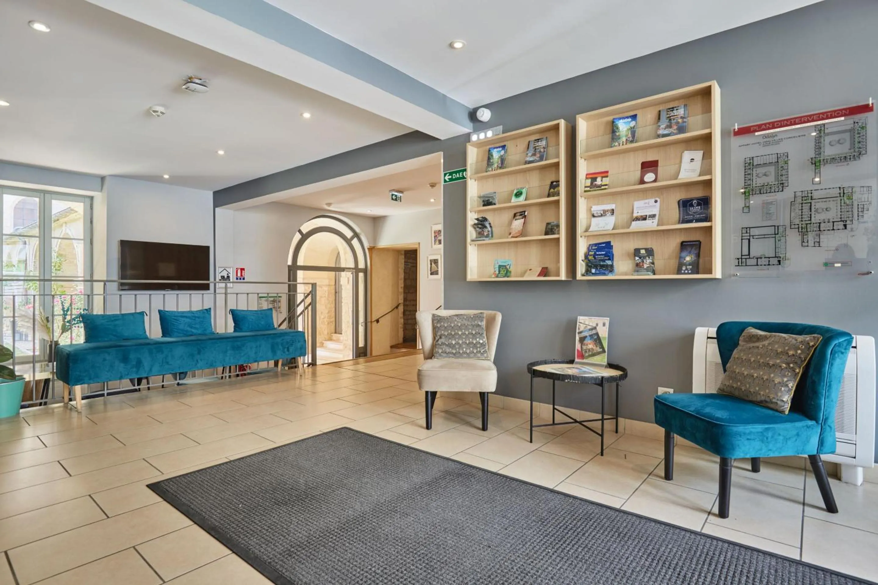 Lobby or reception in Appart'hôtel Odalys City - Dijon Centre Les Cordeliers
