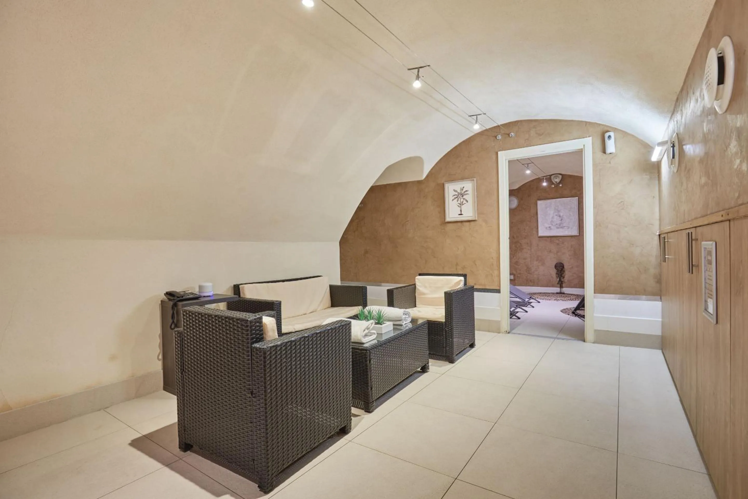 Spa and wellness centre/facilities in Appart'hôtel Odalys City - Dijon Centre Les Cordeliers
