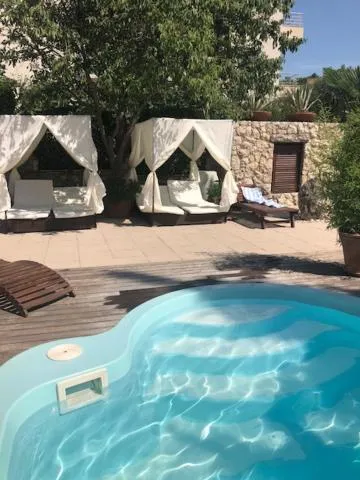 Swimming pool in Villa Bougenvilia Tomas